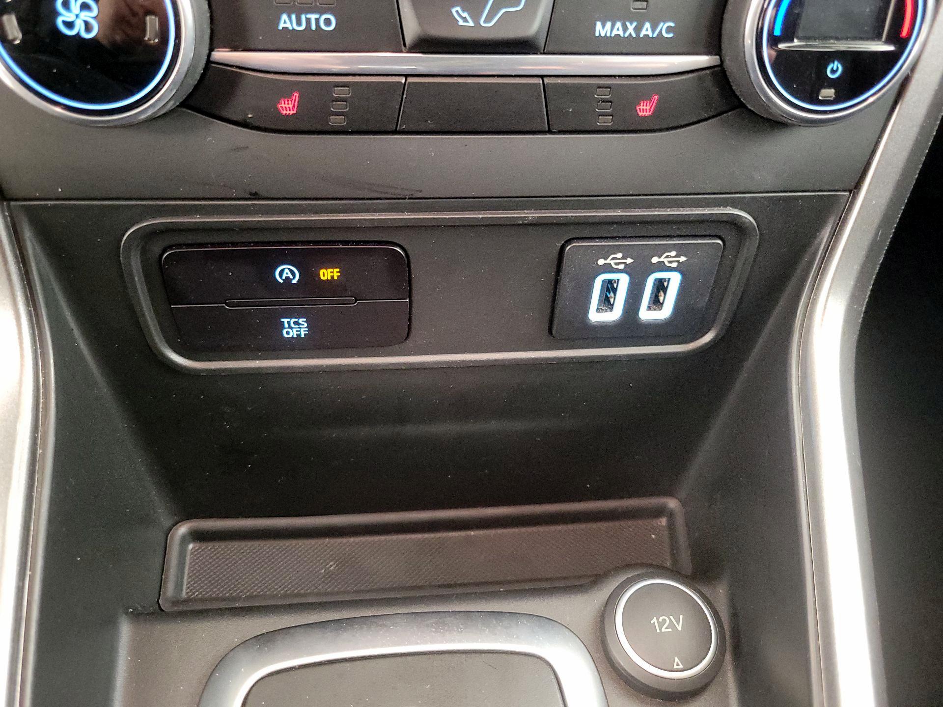 Thumbnail: 2022 Ford EcoSport - 18