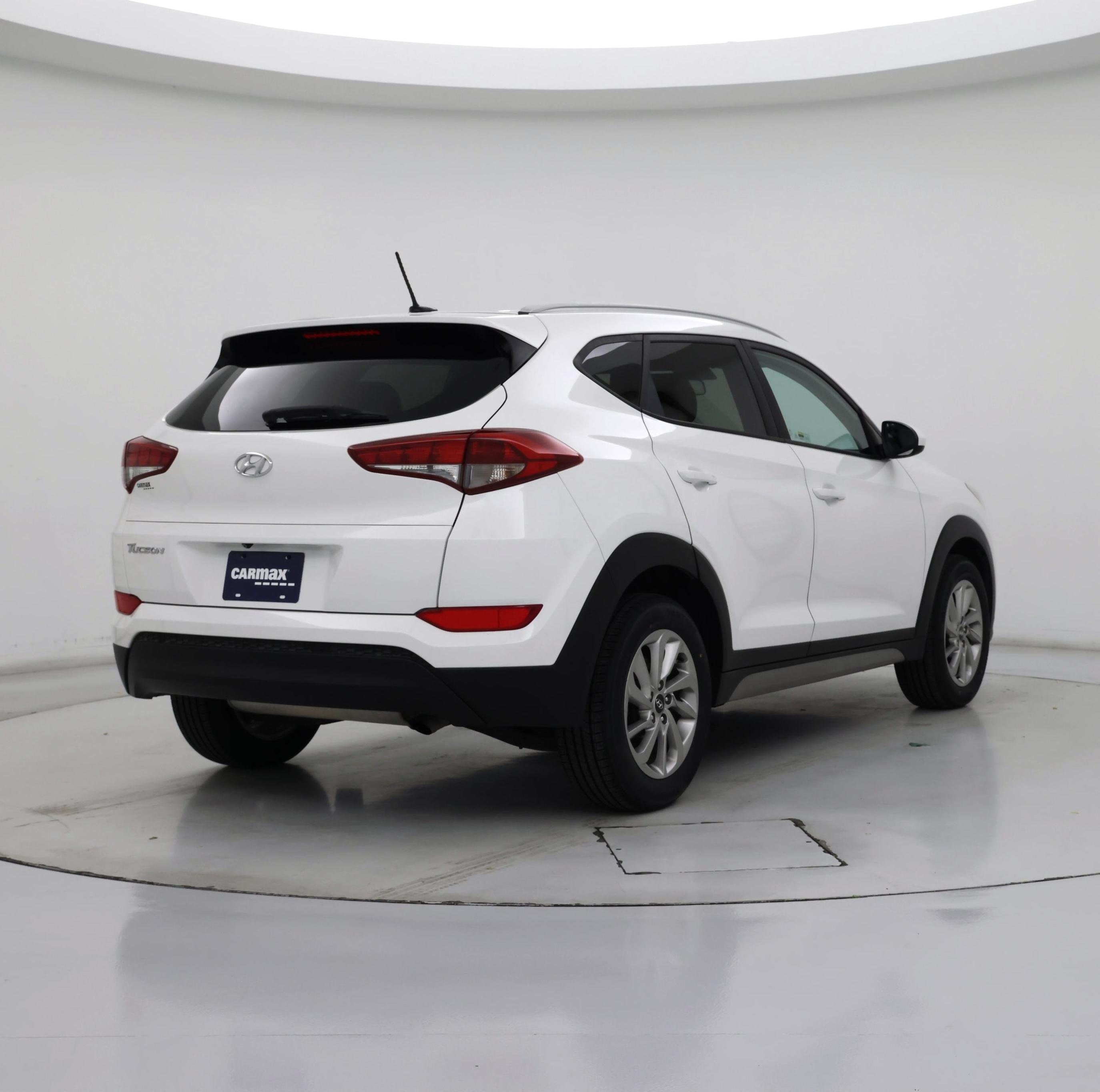 Thumbnail: 2017 Hyundai Tucson - 8