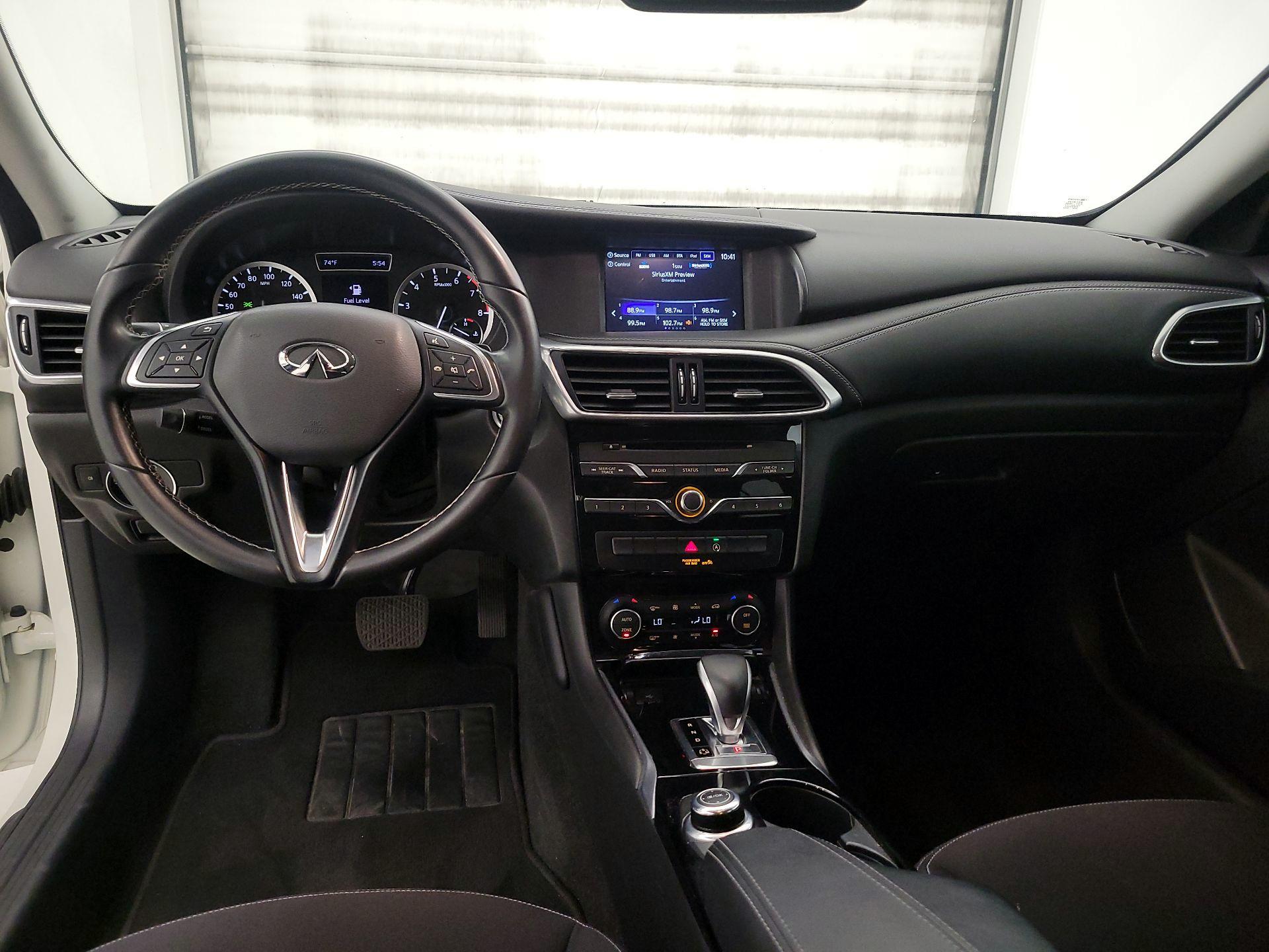 Thumbnail: 2018 INFINITI QX30 - 9