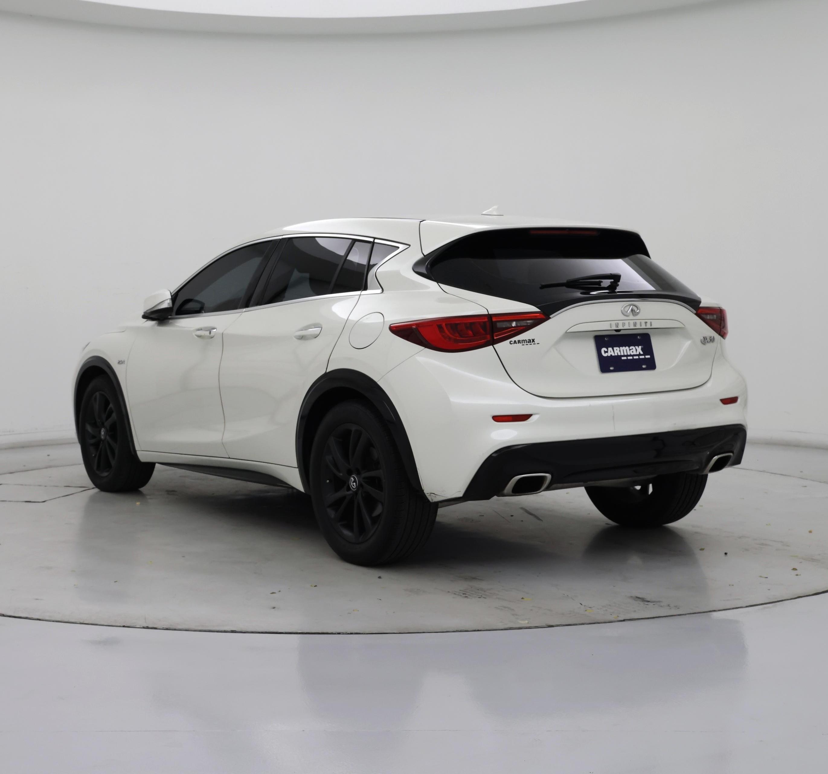 Thumbnail: 2018 INFINITI QX30 - 2
