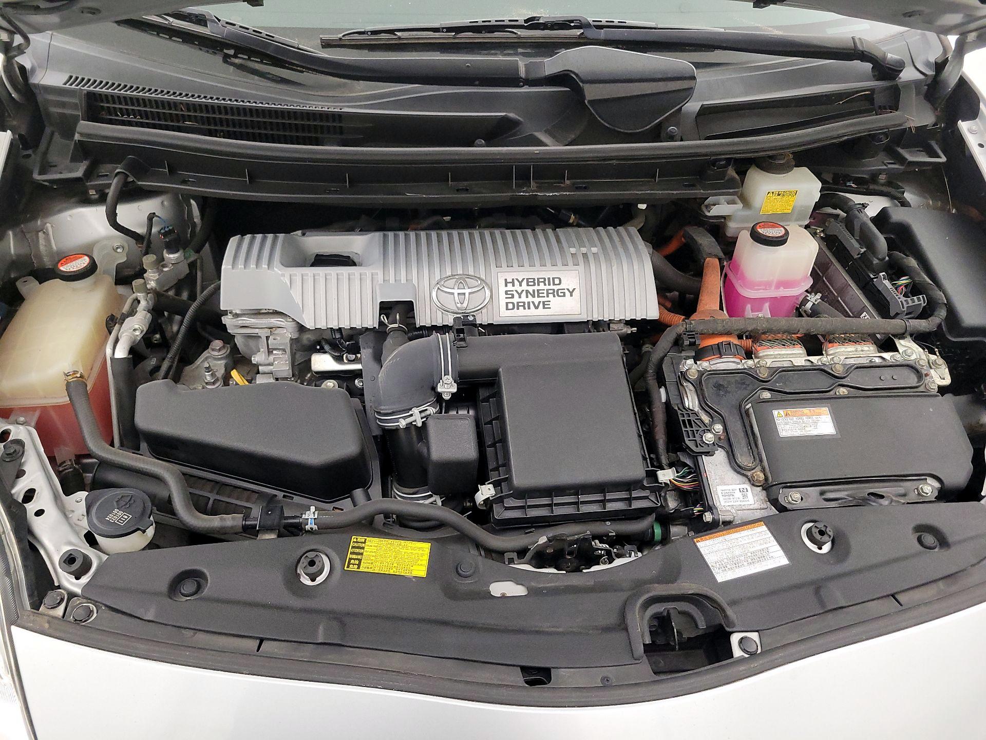 Thumbnail: 2015 Toyota Prius - 20