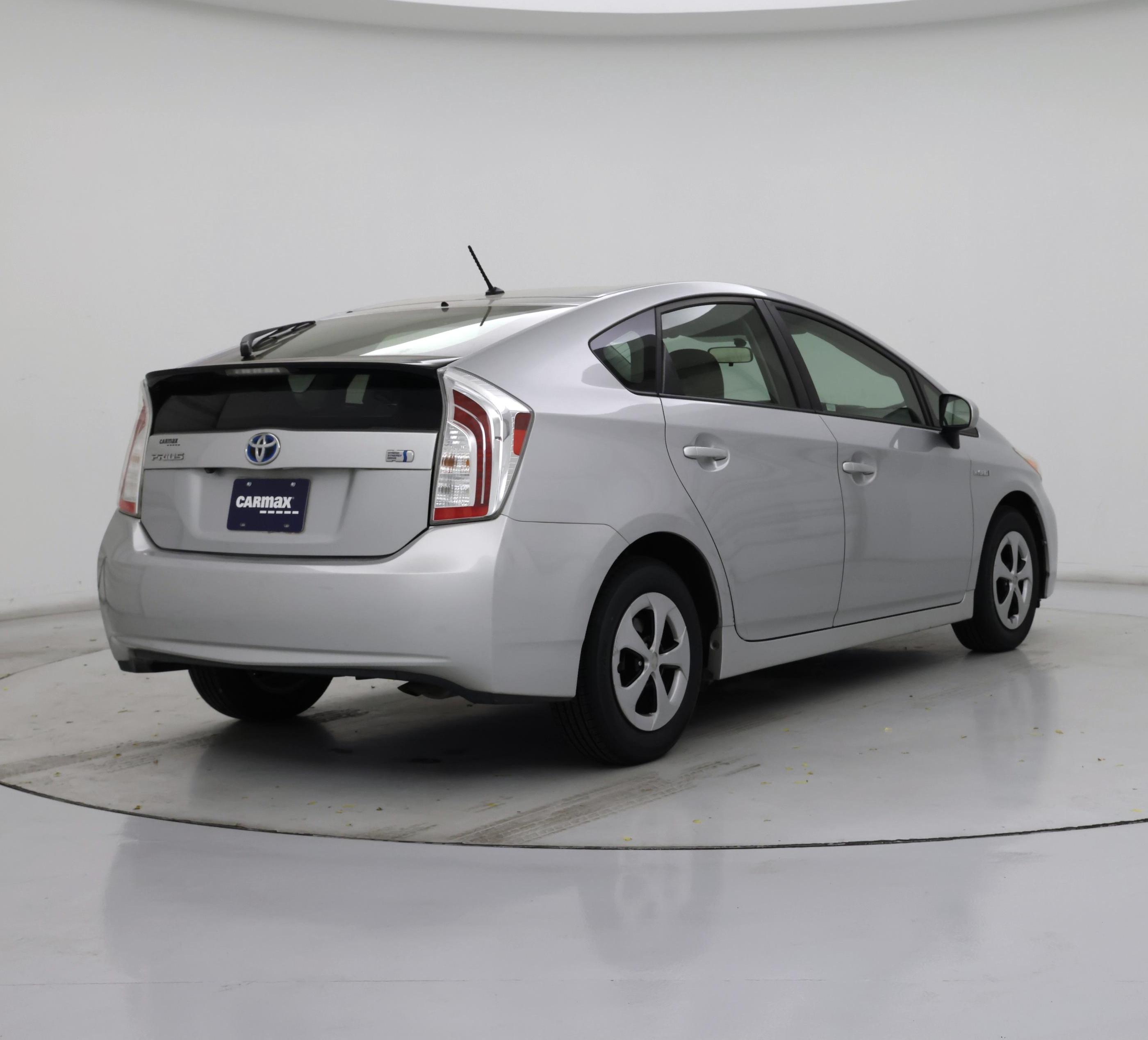 Thumbnail: 2015 Toyota Prius - 8
