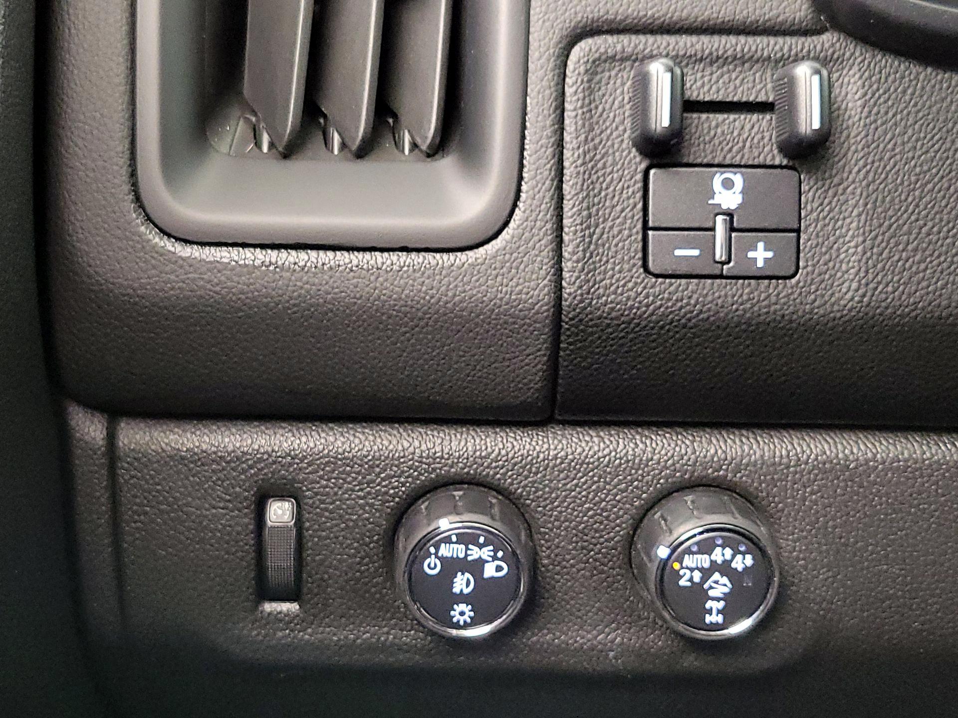 Thumbnail: 2019 Chevrolet Colorado - 13