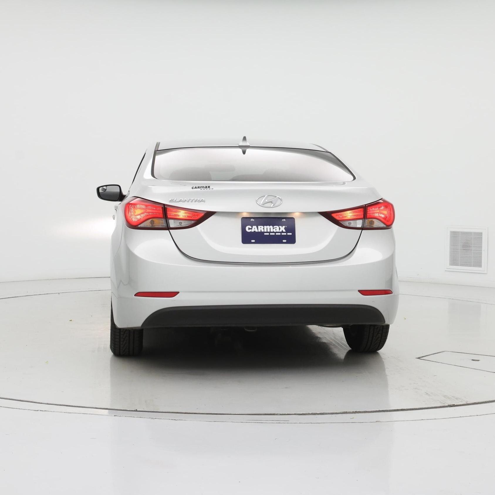 Thumbnail: 2015 Hyundai Elantra - 6