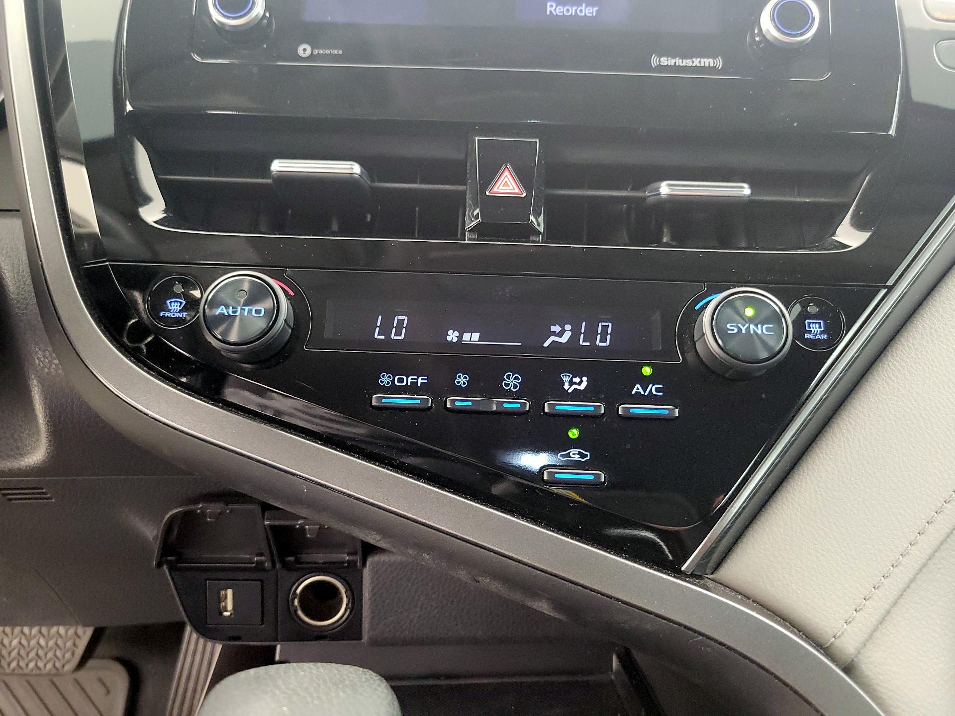 Thumbnail: 2022 Toyota Camry - 16