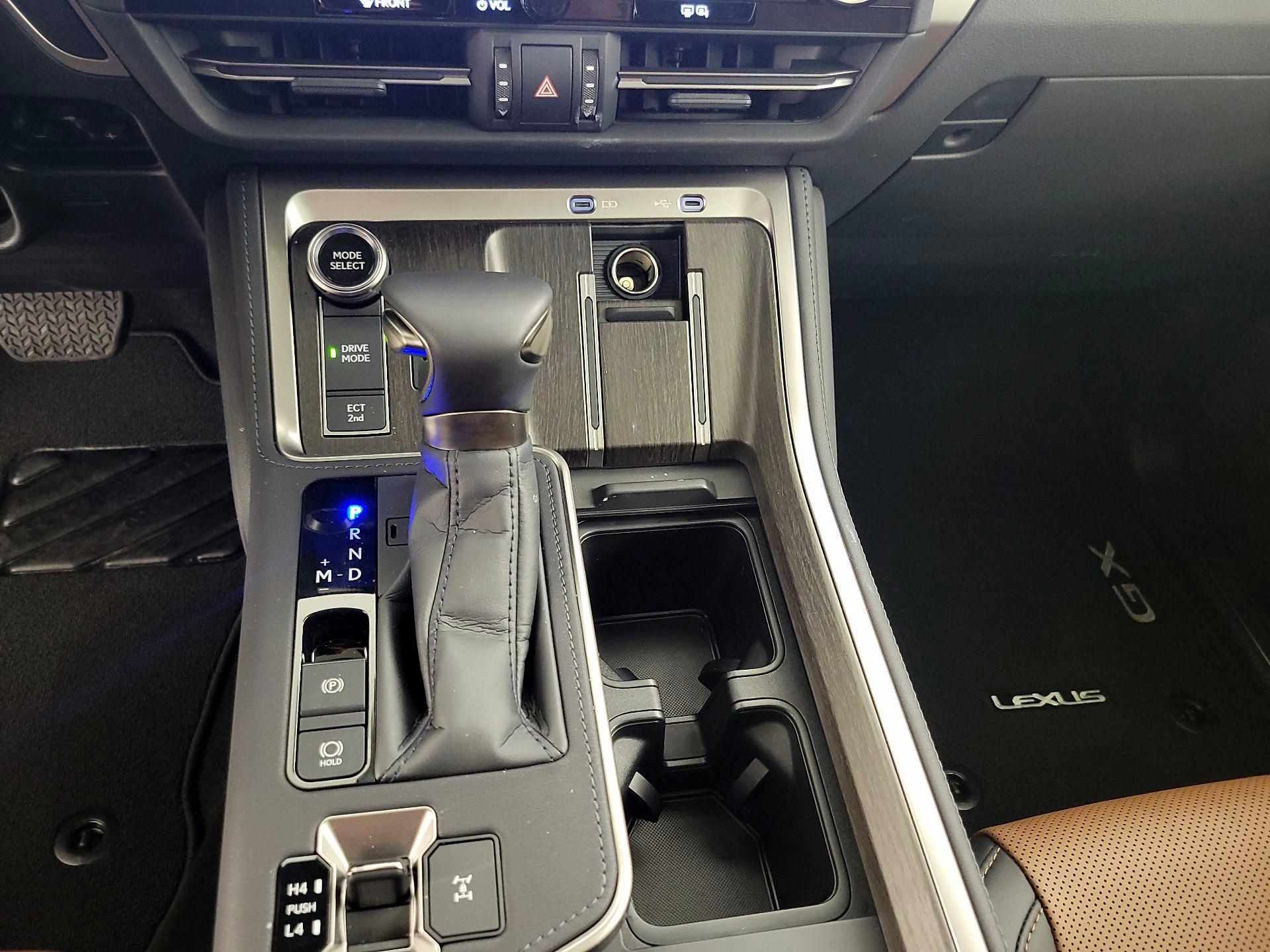 Thumbnail: 2025 Lexus GX - 17