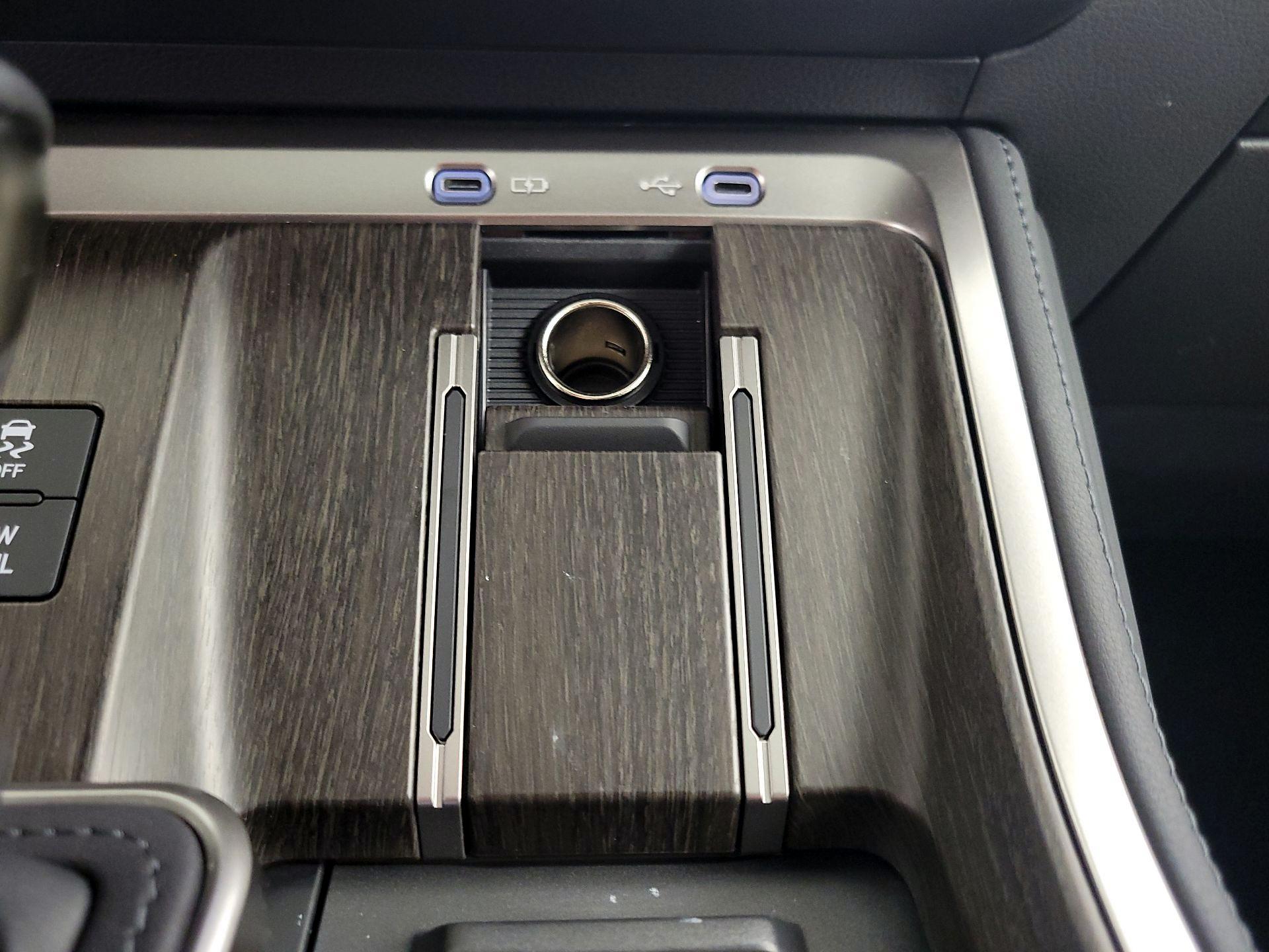 Thumbnail: 2025 Lexus GX - 18