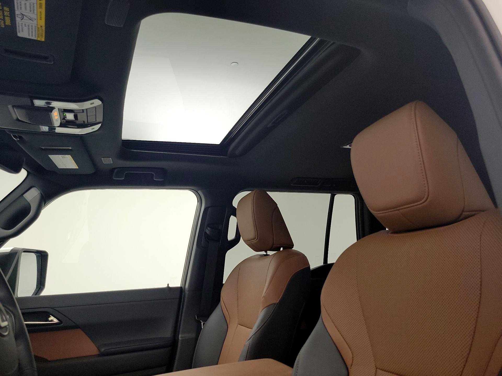 Thumbnail: 2025 Lexus GX - 19