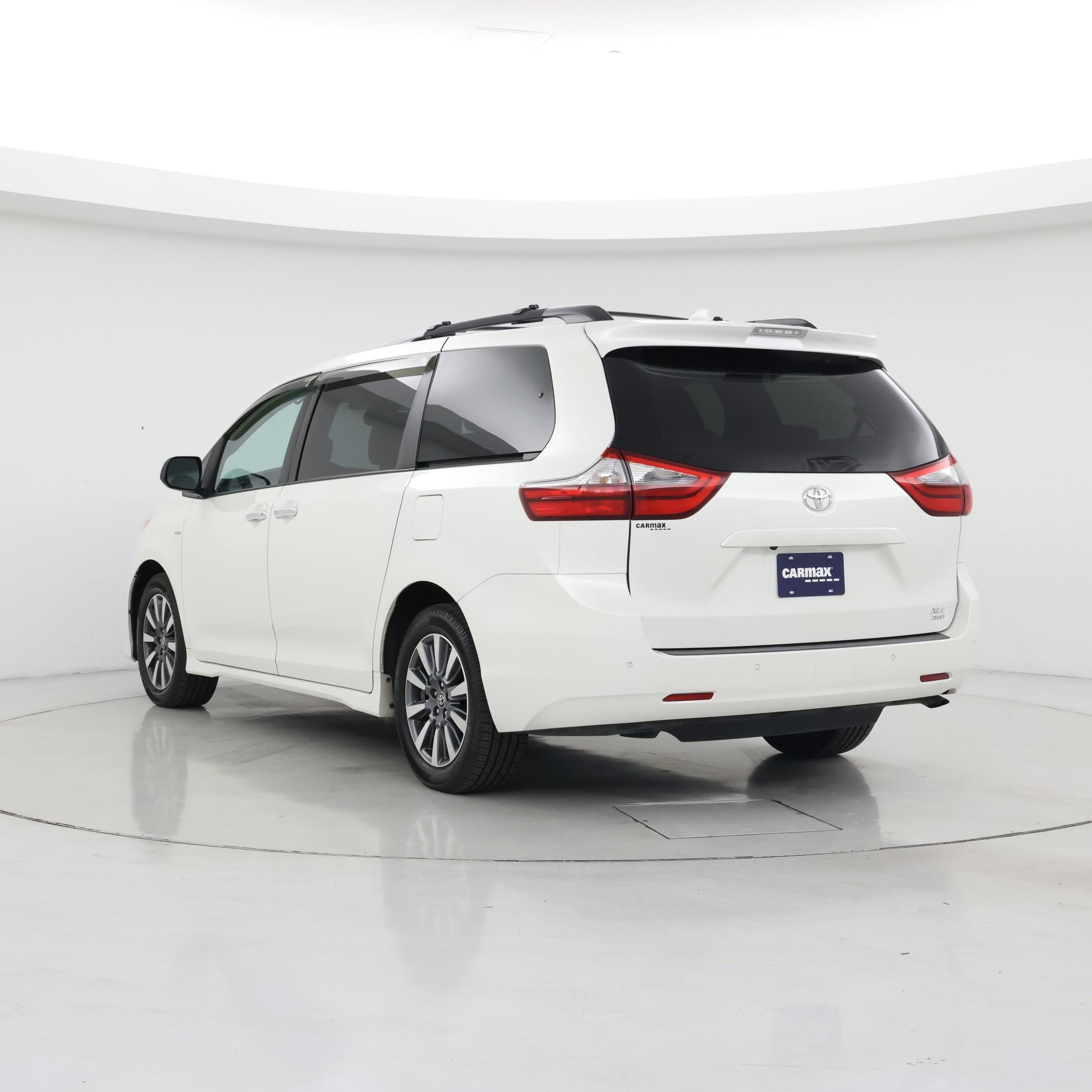 Thumbnail: 2020 Toyota Sienna - 2