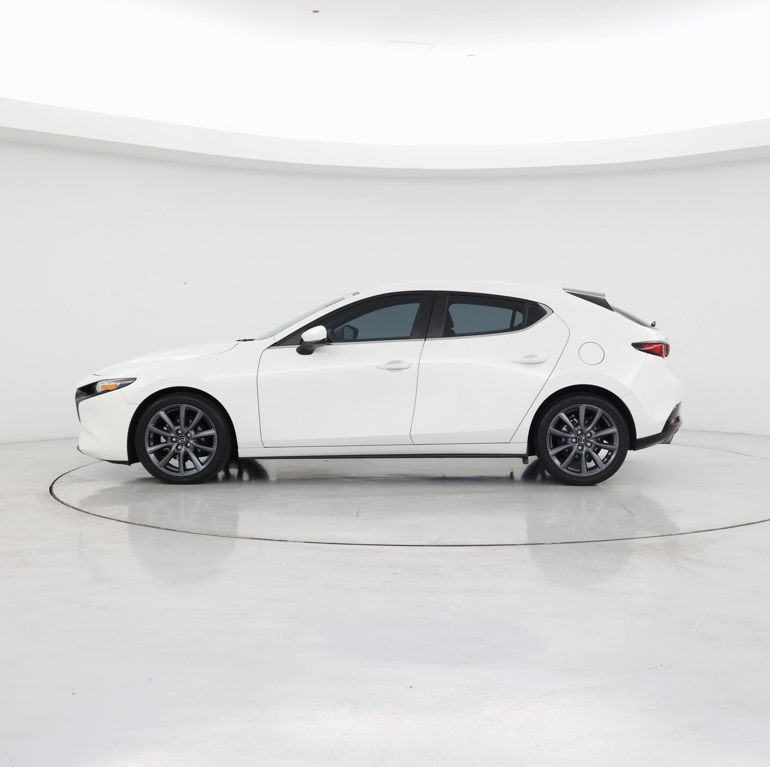 Thumbnail: 2022 Mazda Mazda3 - 3