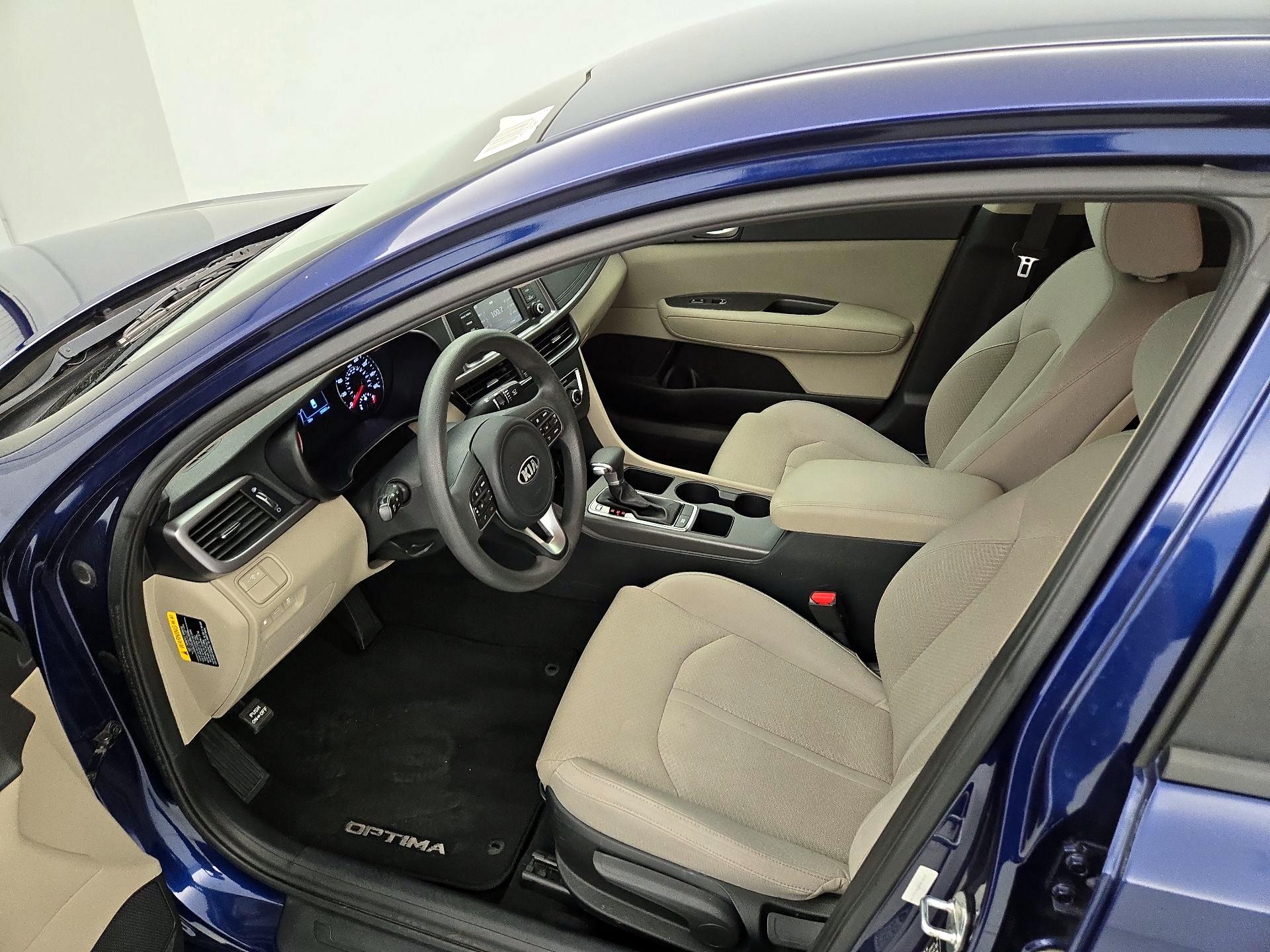 Thumbnail: 2017 Kia Optima - 11