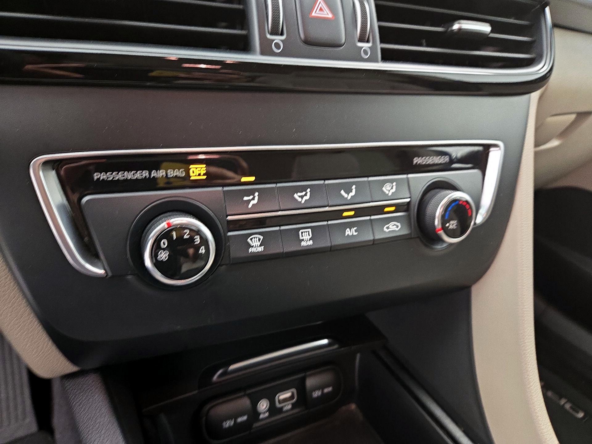 Thumbnail: 2017 Kia Optima - 16