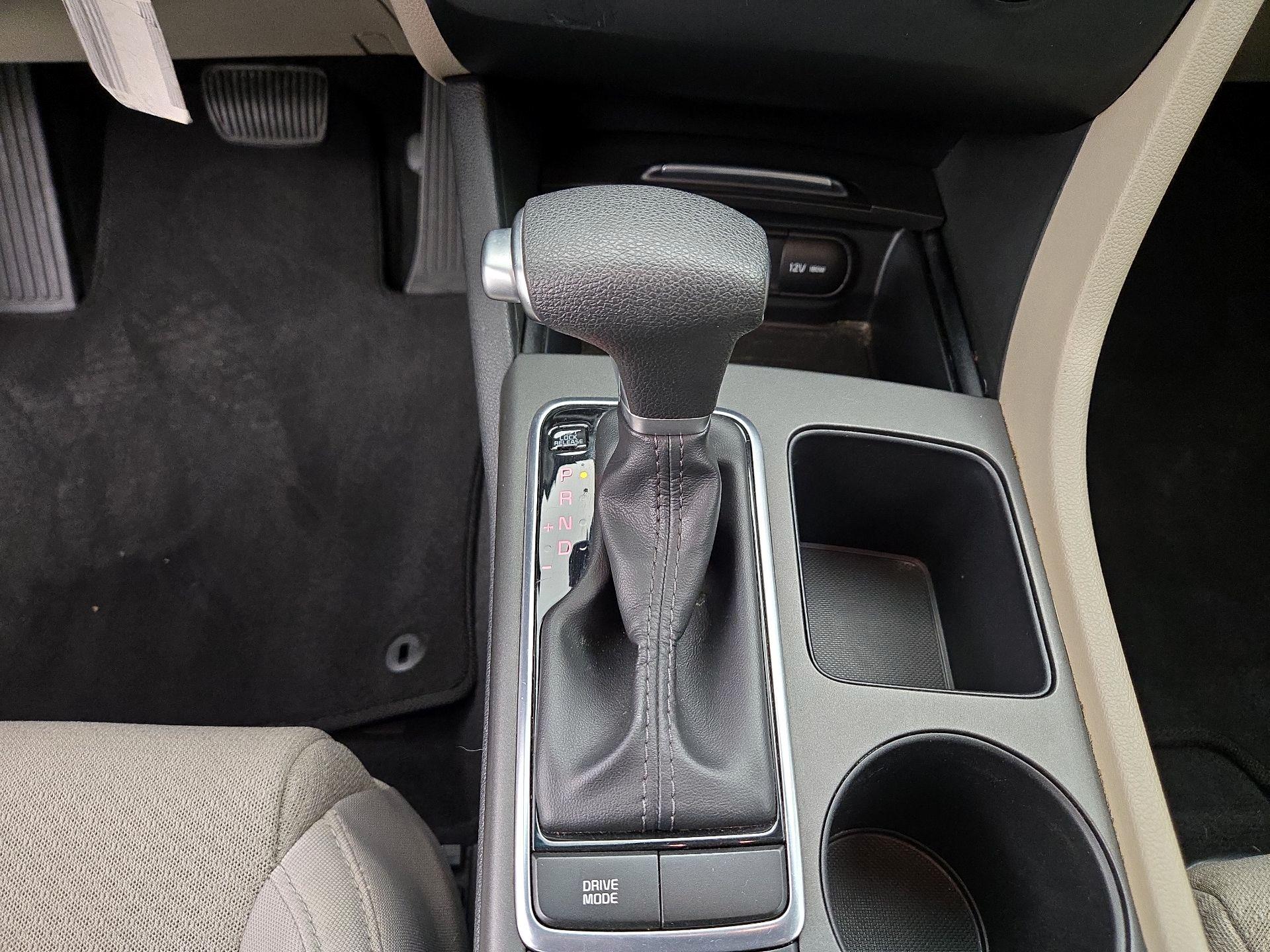 Thumbnail: 2017 Kia Optima - 17