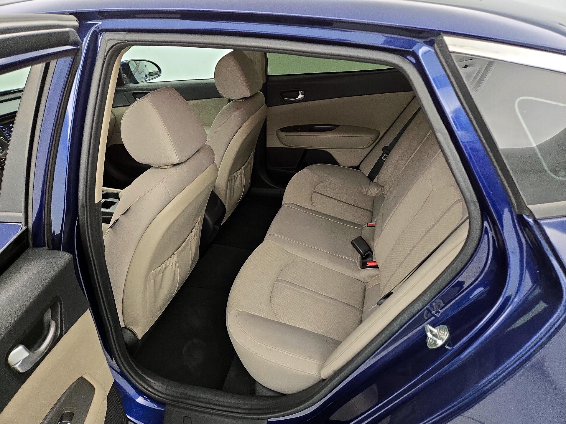 Thumbnail: 2017 Kia Optima - 19