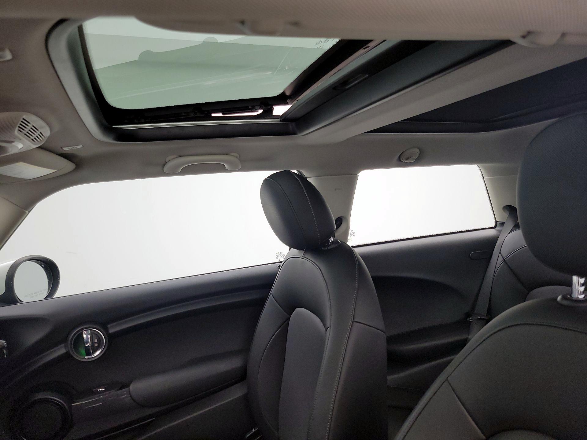 Thumbnail: 2021 MINI Cooper Hardtop - 19