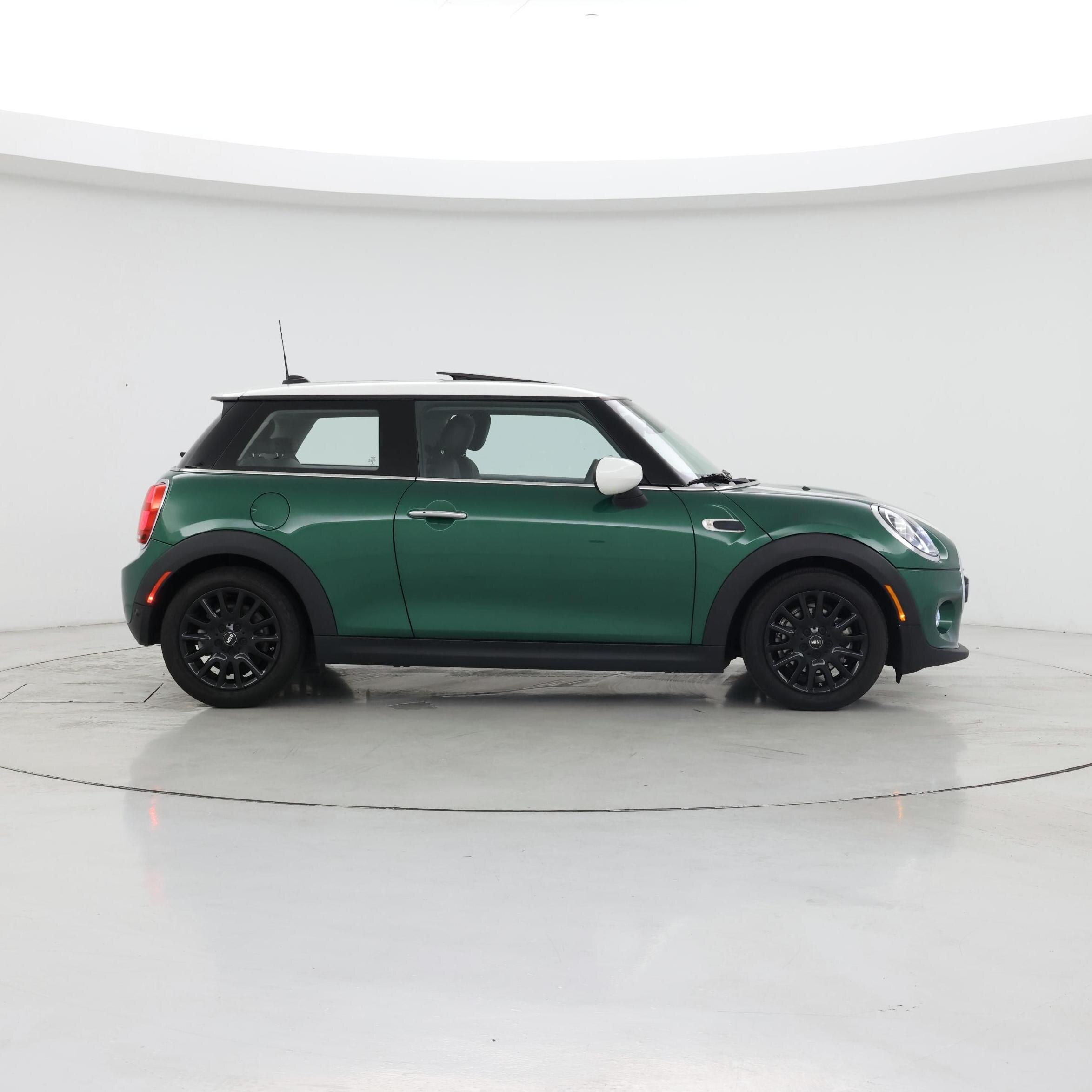 Thumbnail: 2021 MINI Cooper Hardtop - 7