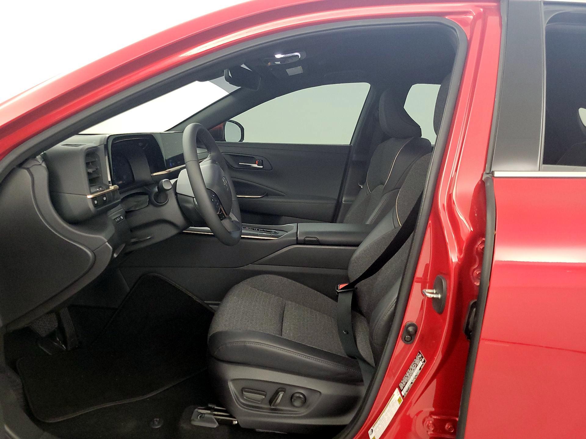 Thumbnail: 2023 Toyota Crown - 11