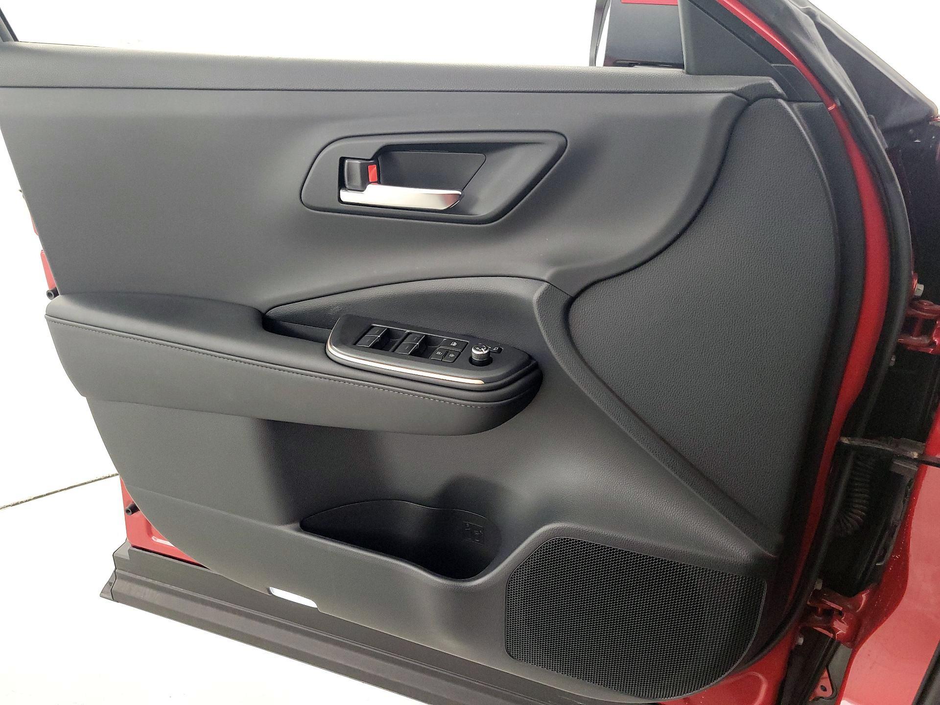 Thumbnail: 2023 Toyota Crown - 12