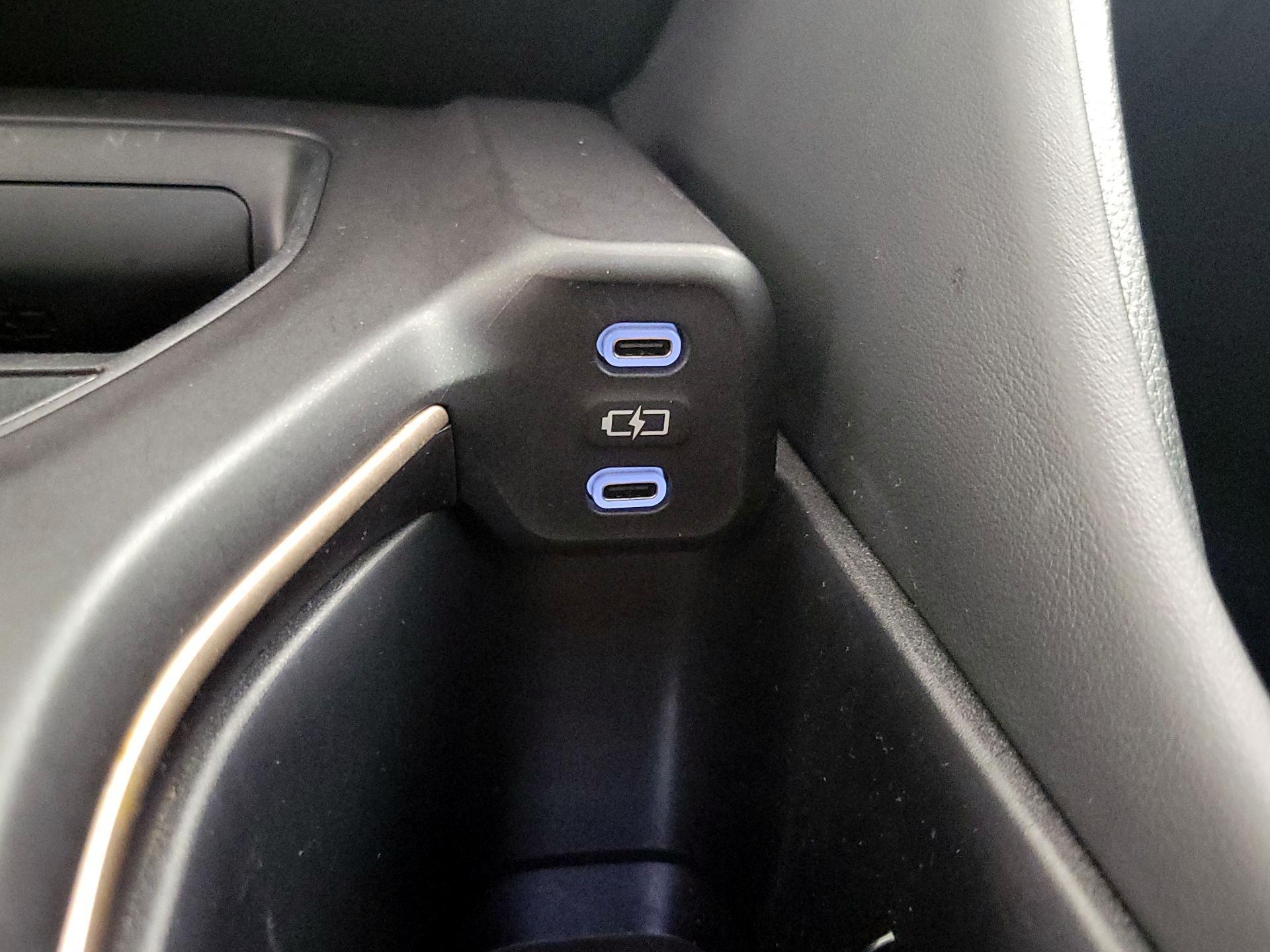 Thumbnail: 2023 Toyota Crown - 18