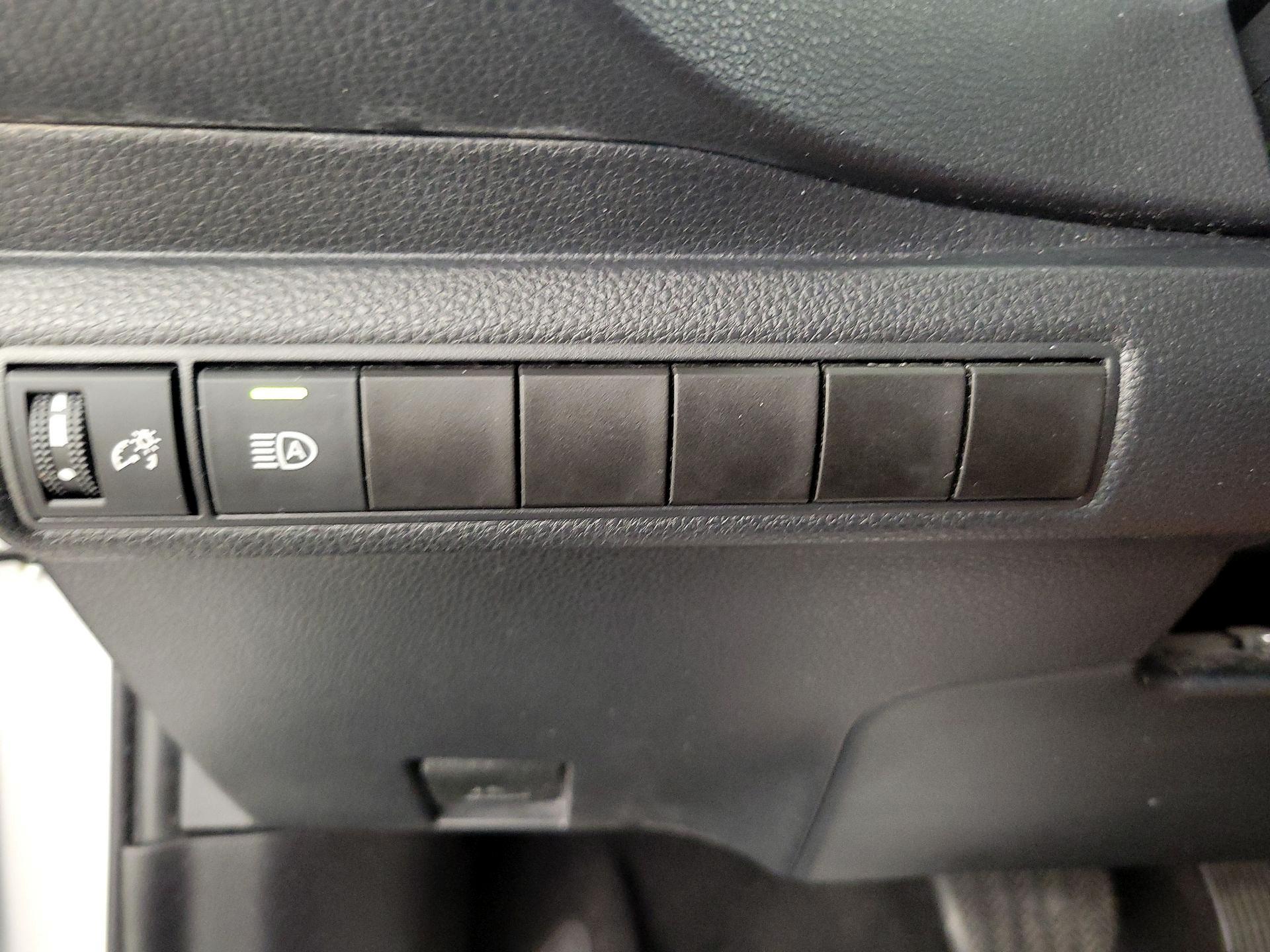 Thumbnail: 2020 Toyota Corolla - 13