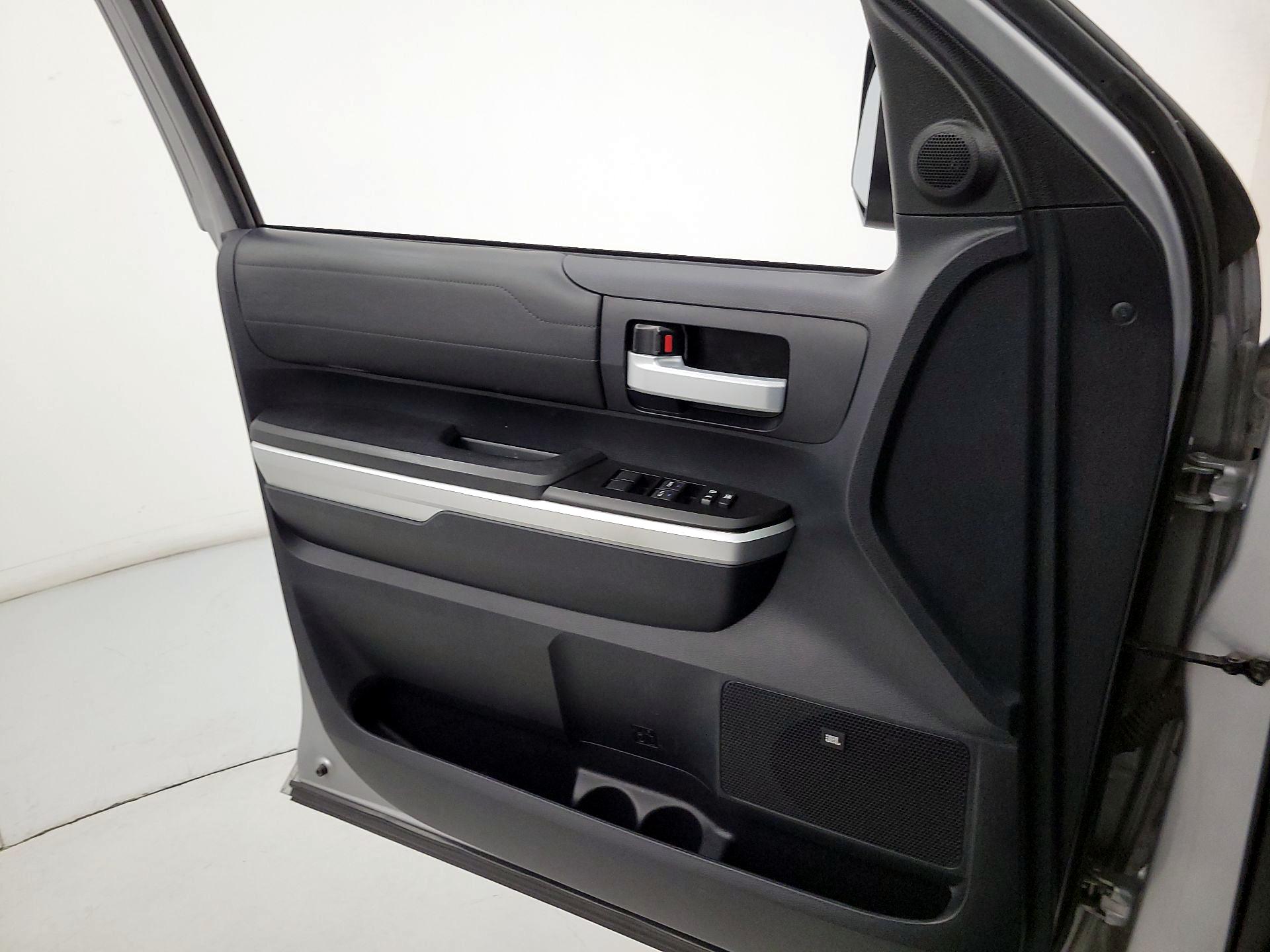 Thumbnail: 2016 Toyota Tundra - 12