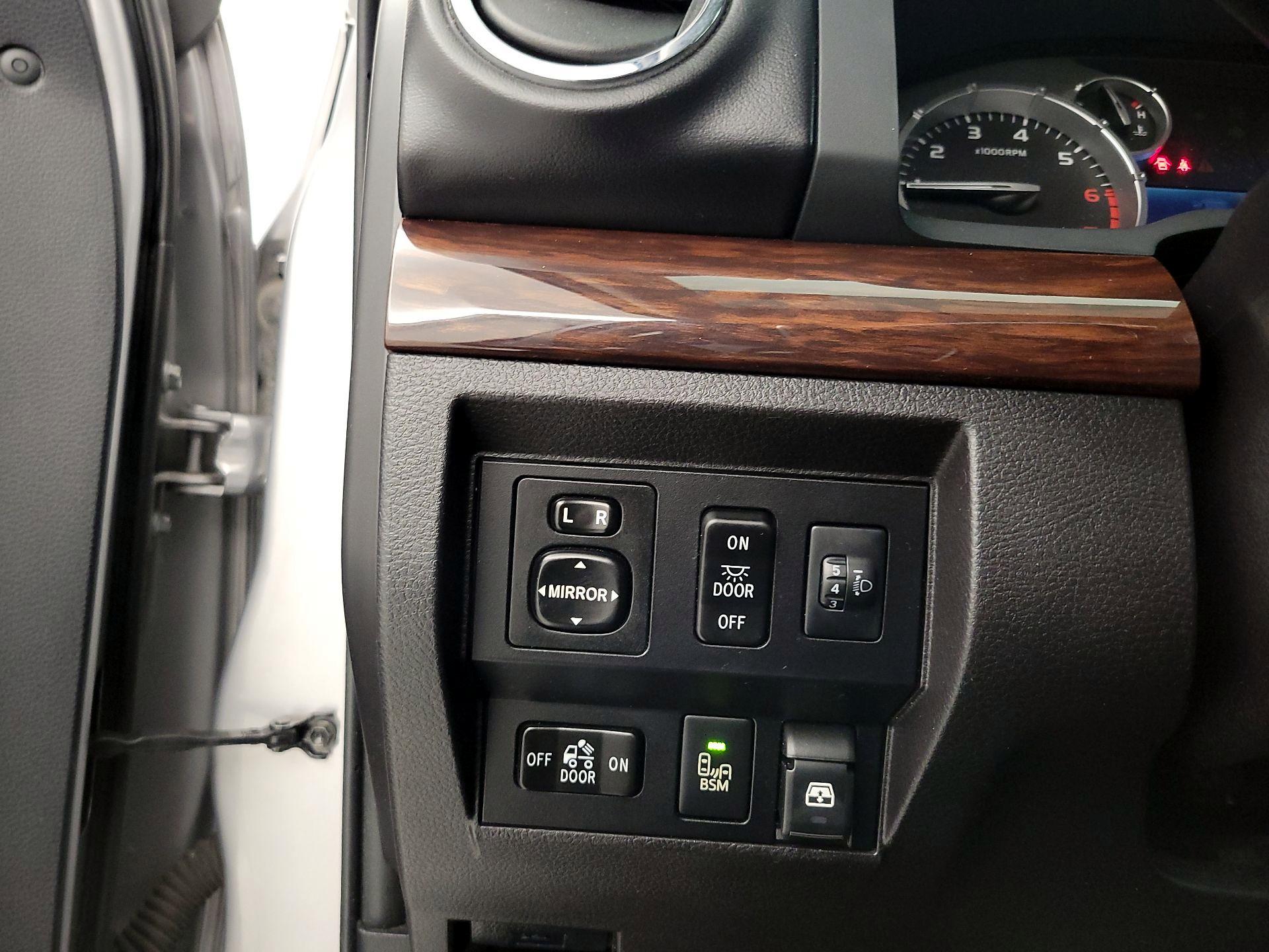 Thumbnail: 2016 Toyota Tundra - 13