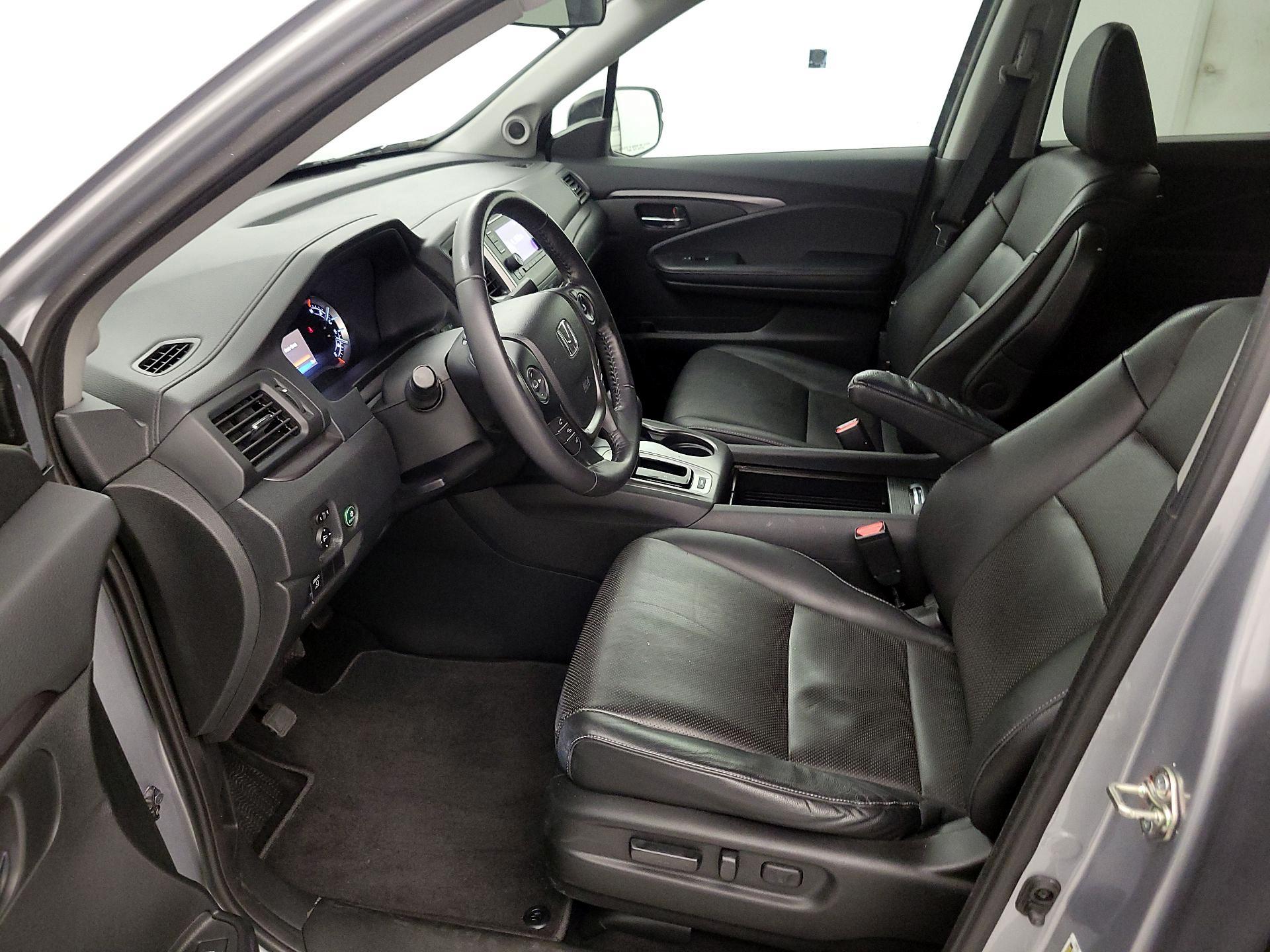 Thumbnail: 2017 Honda Ridgeline - 11