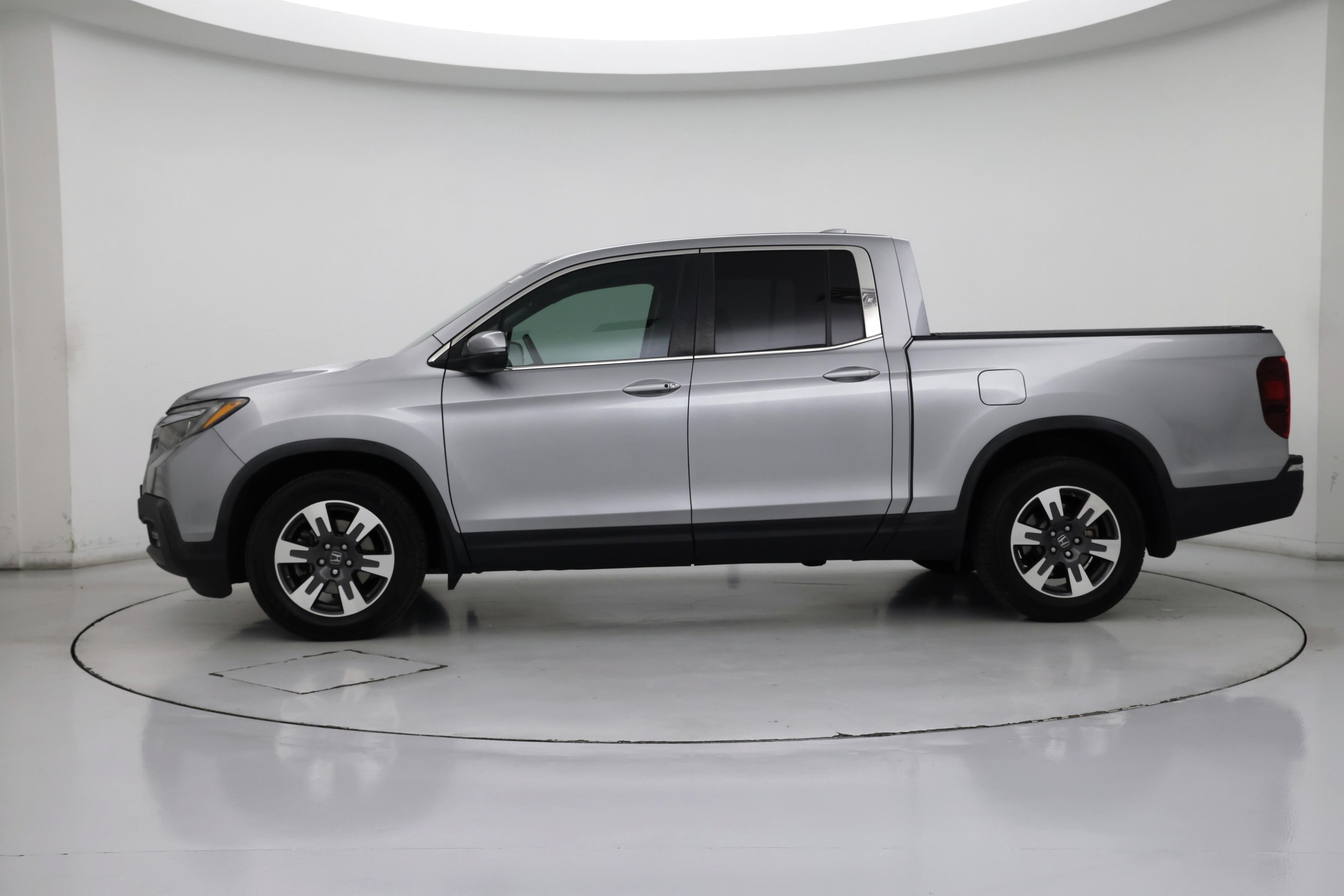 Thumbnail: 2017 Honda Ridgeline - 3