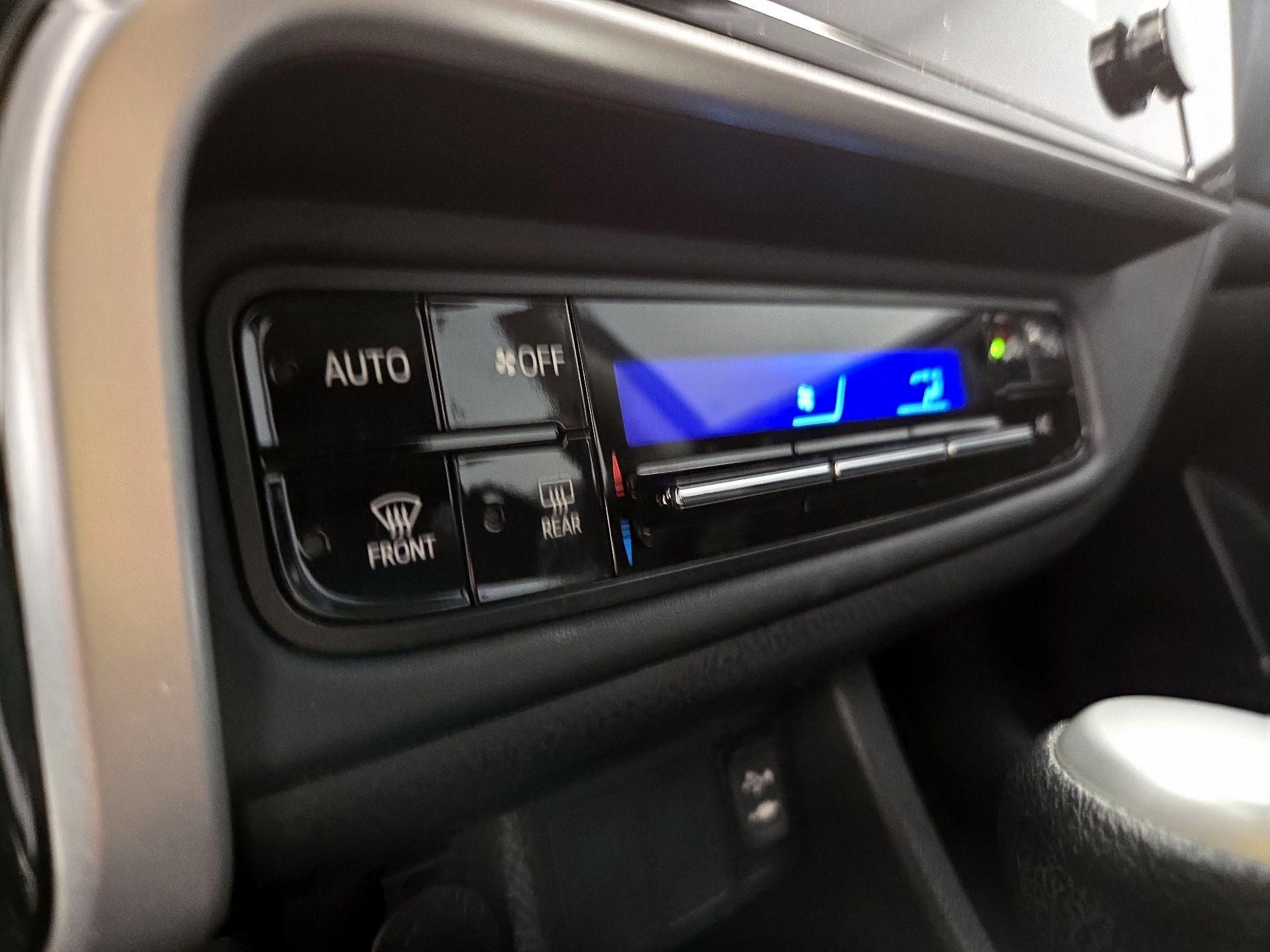 Thumbnail: 2017 Toyota Corolla - 16