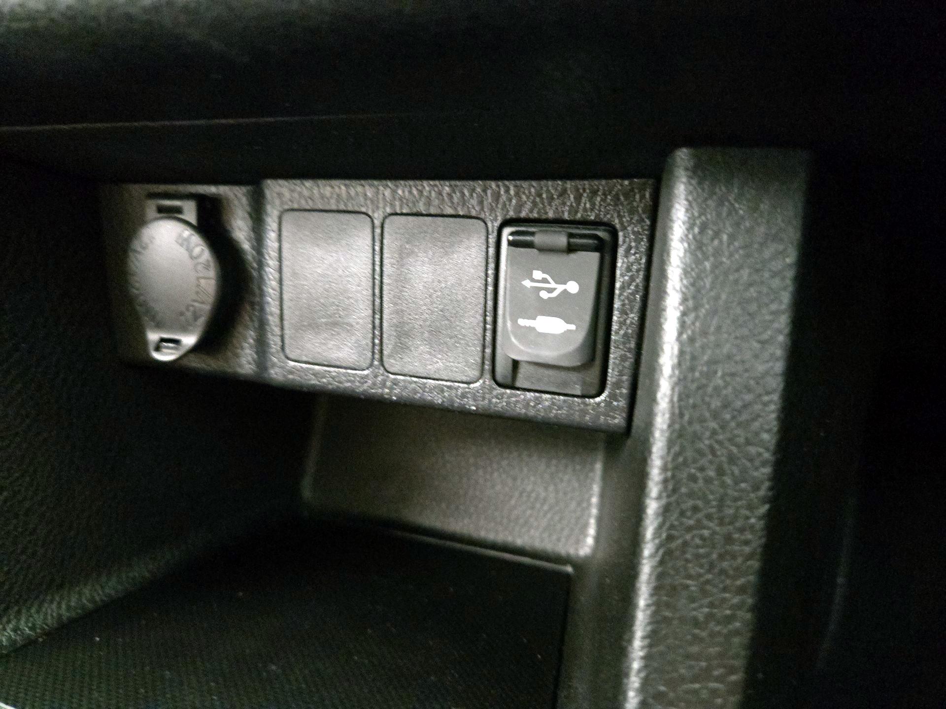 Thumbnail: 2017 Toyota Corolla - 18