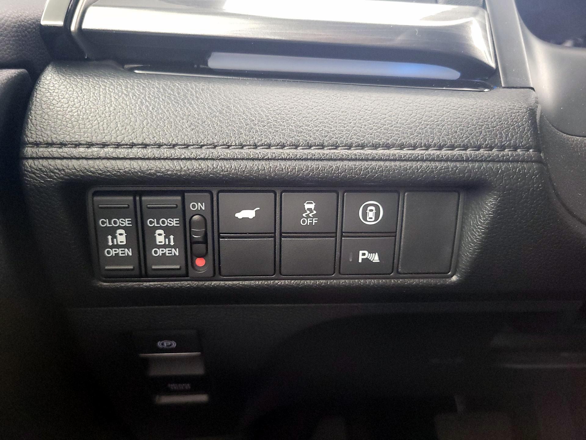 Thumbnail: 2024 Honda Odyssey - 13