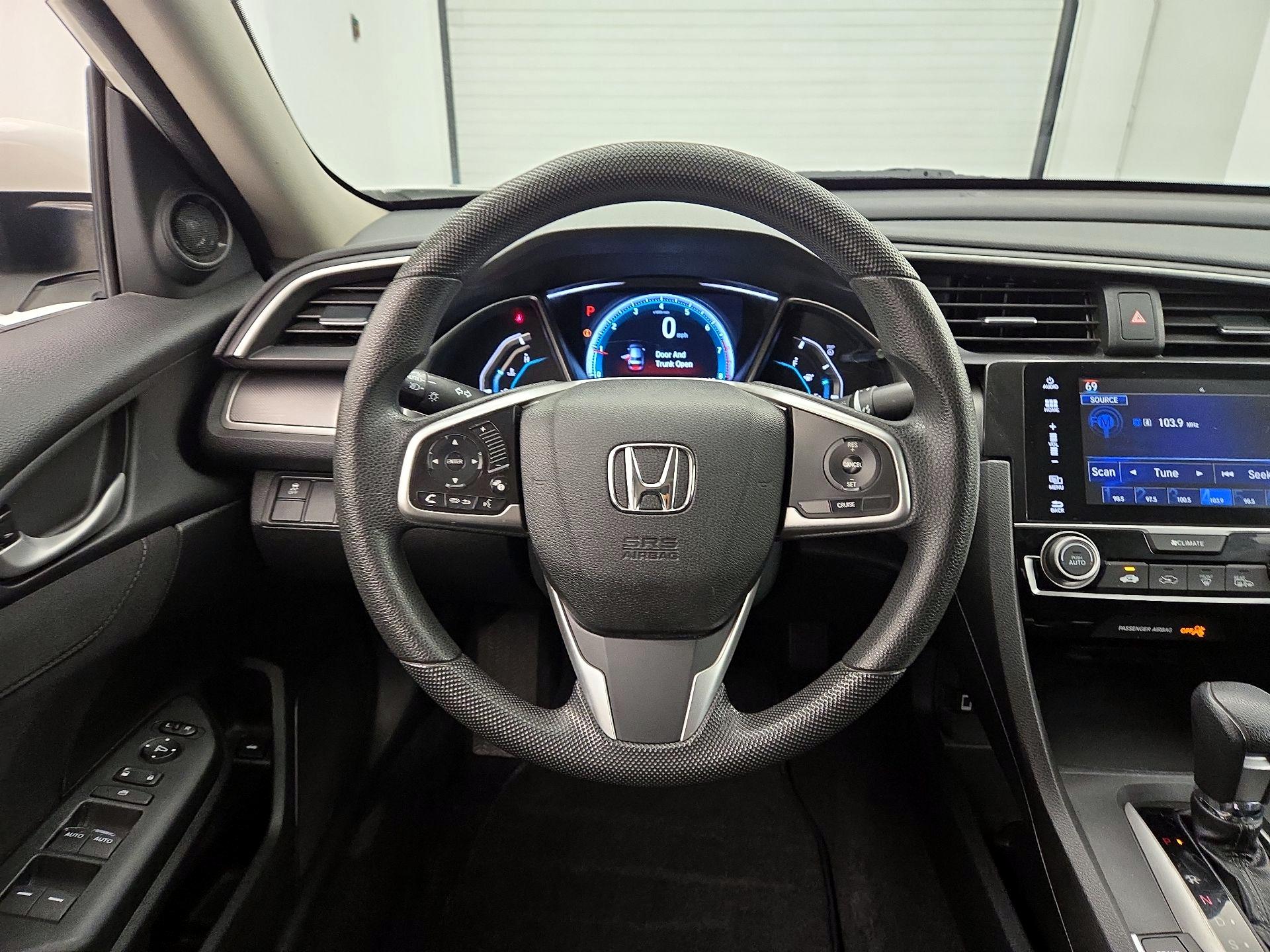 Thumbnail: 2016 Honda Civic - 10