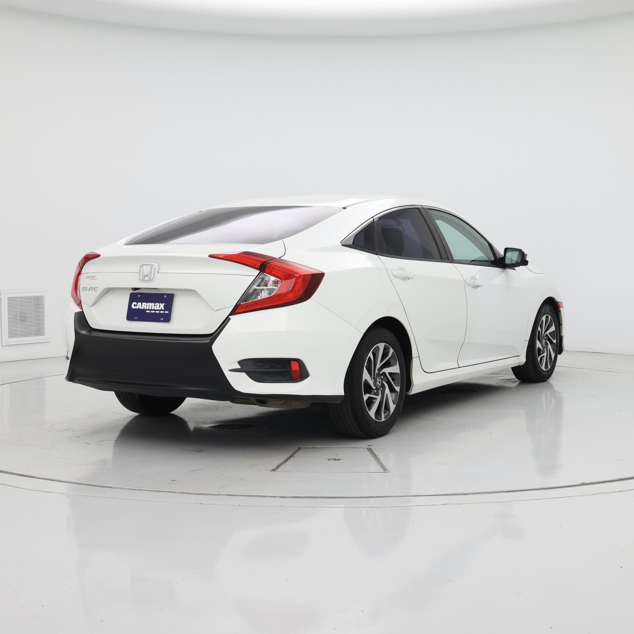 Thumbnail: 2016 Honda Civic - 8