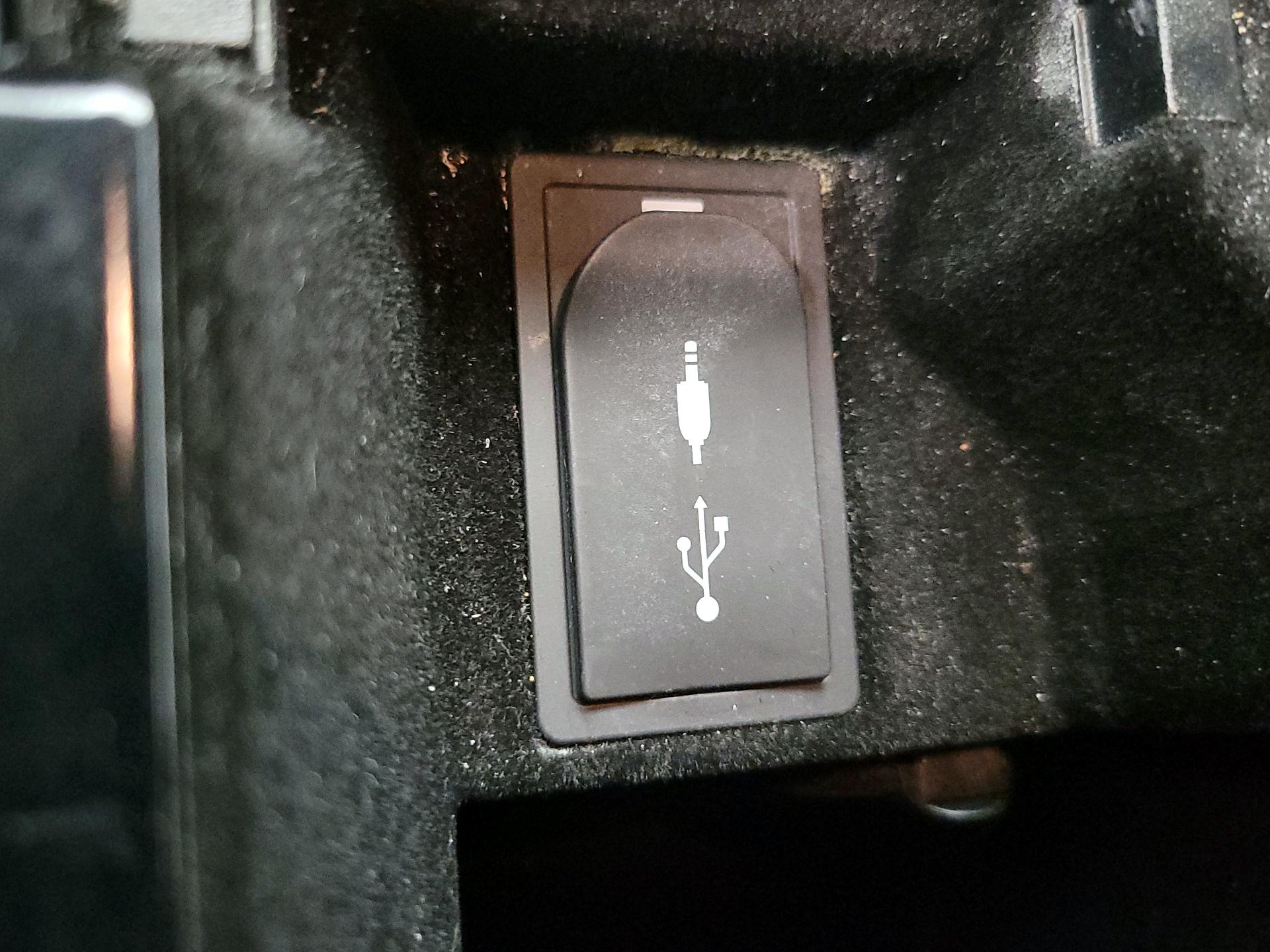 Thumbnail: 2014 Lexus IS - 18