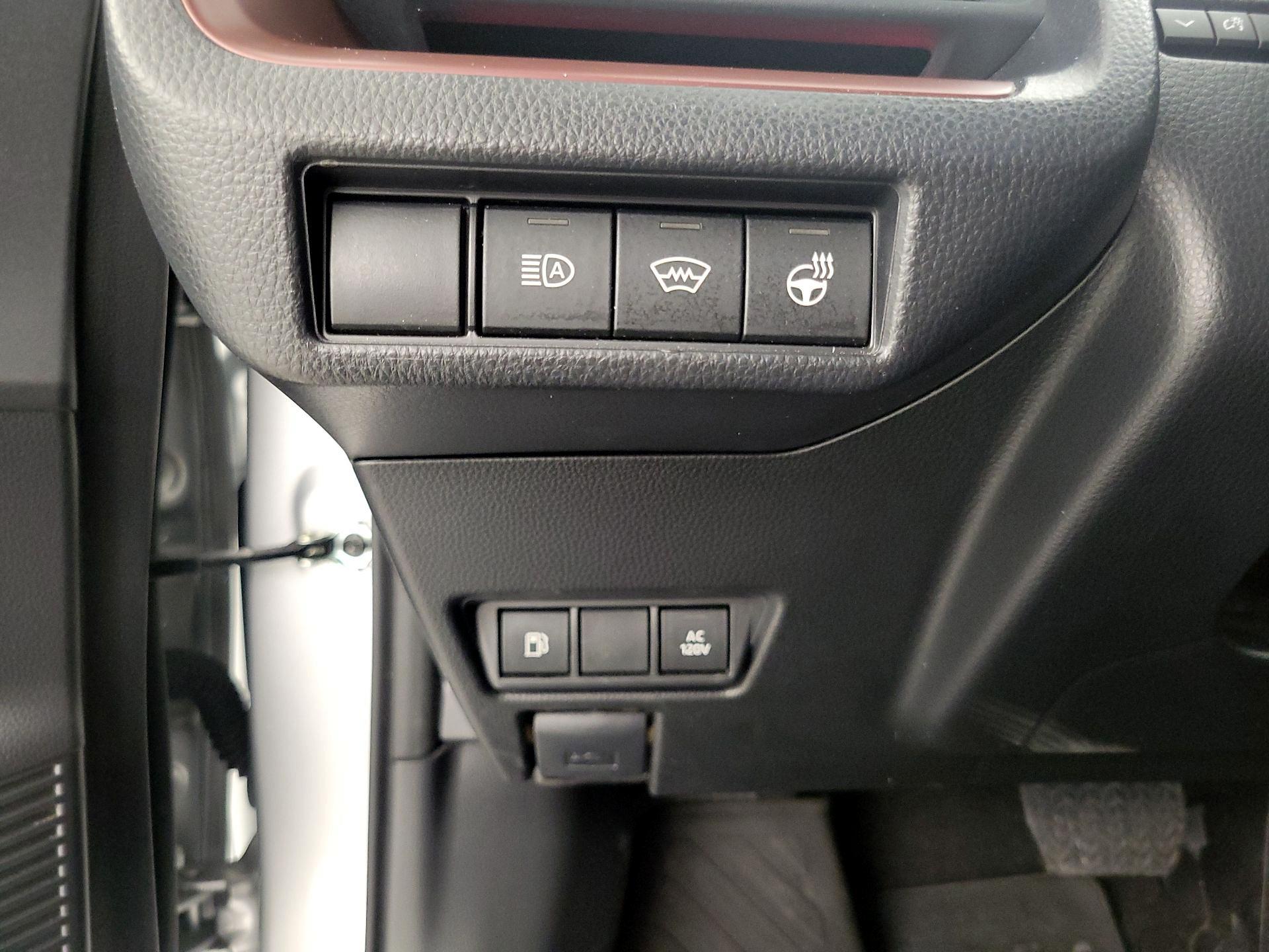 Thumbnail: 2024 Toyota Prius Prime - 13