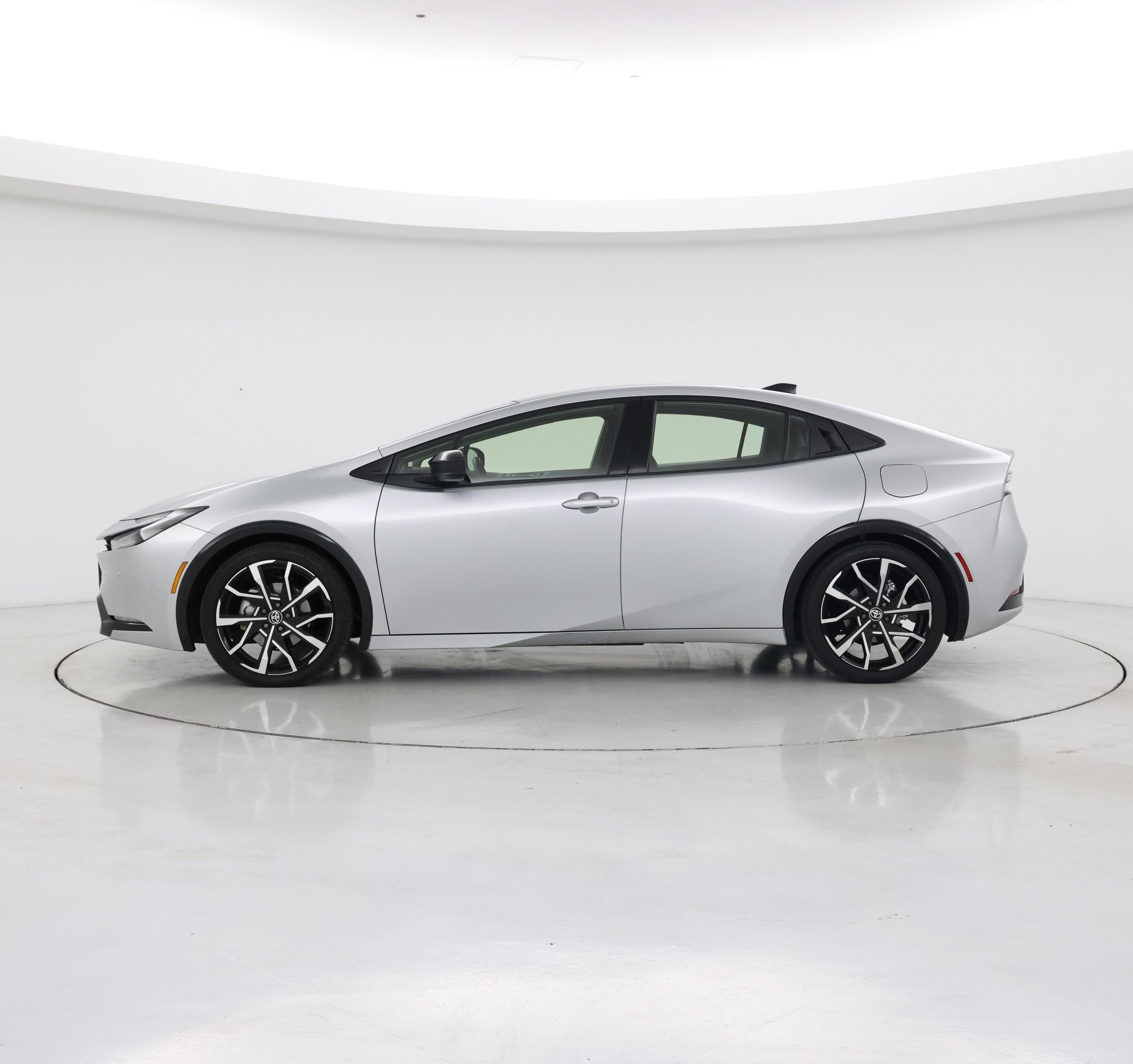 Thumbnail: 2024 Toyota Prius Prime - 3
