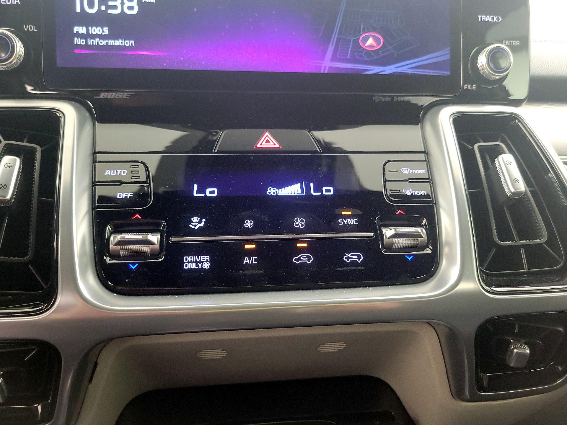 Thumbnail: 2023 Kia Sorento - 17