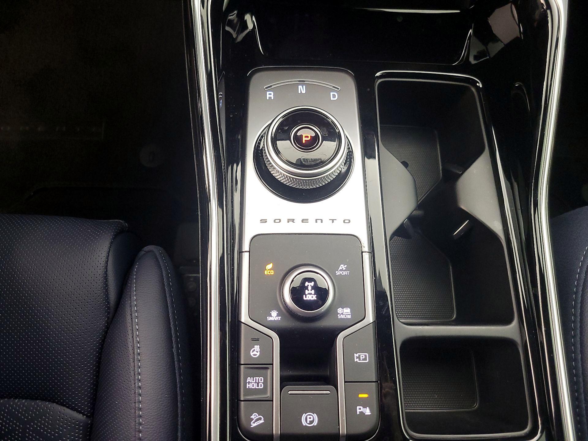 Thumbnail: 2023 Kia Sorento - 18