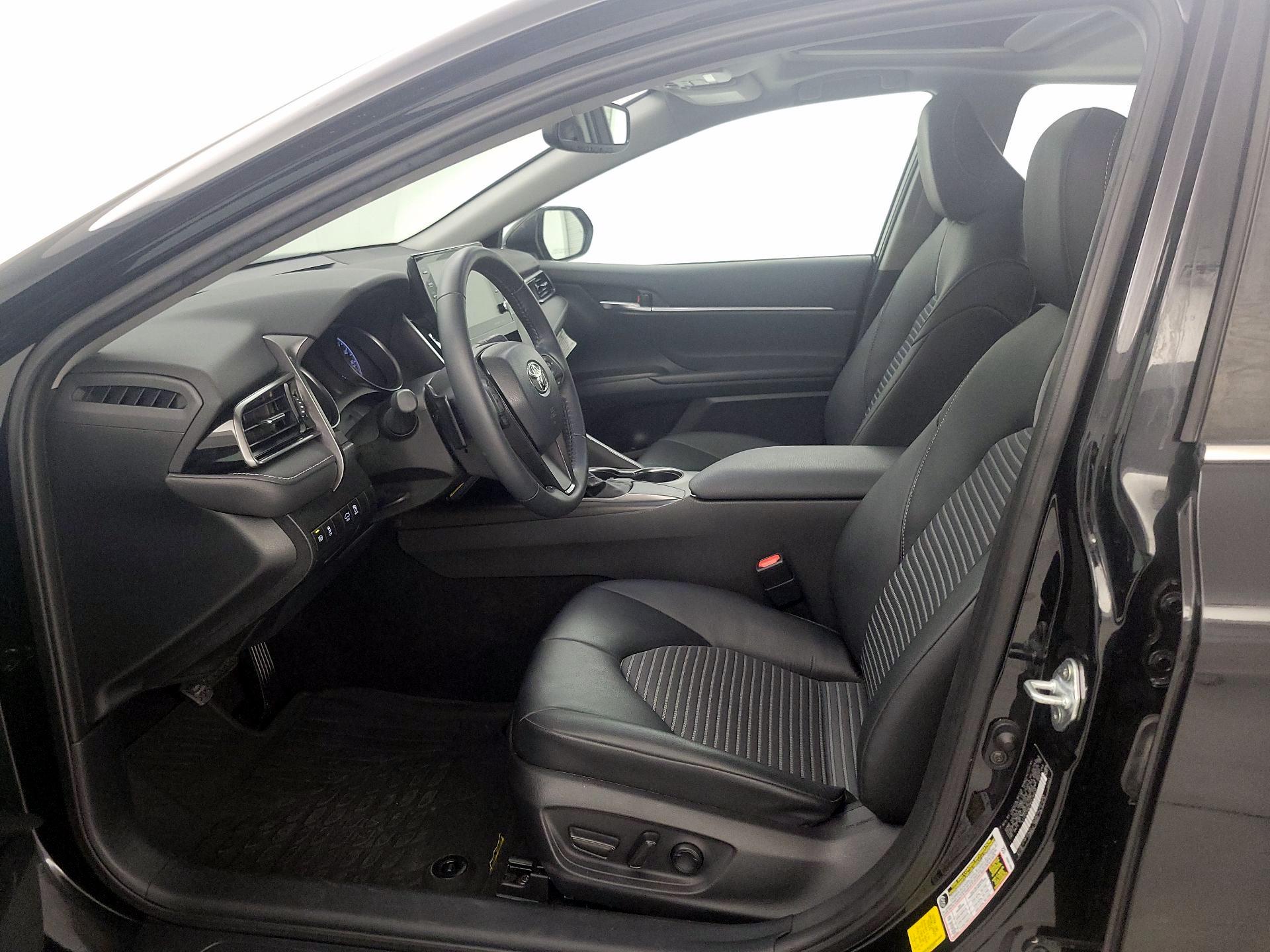 Thumbnail: 2021 Toyota Camry - 11