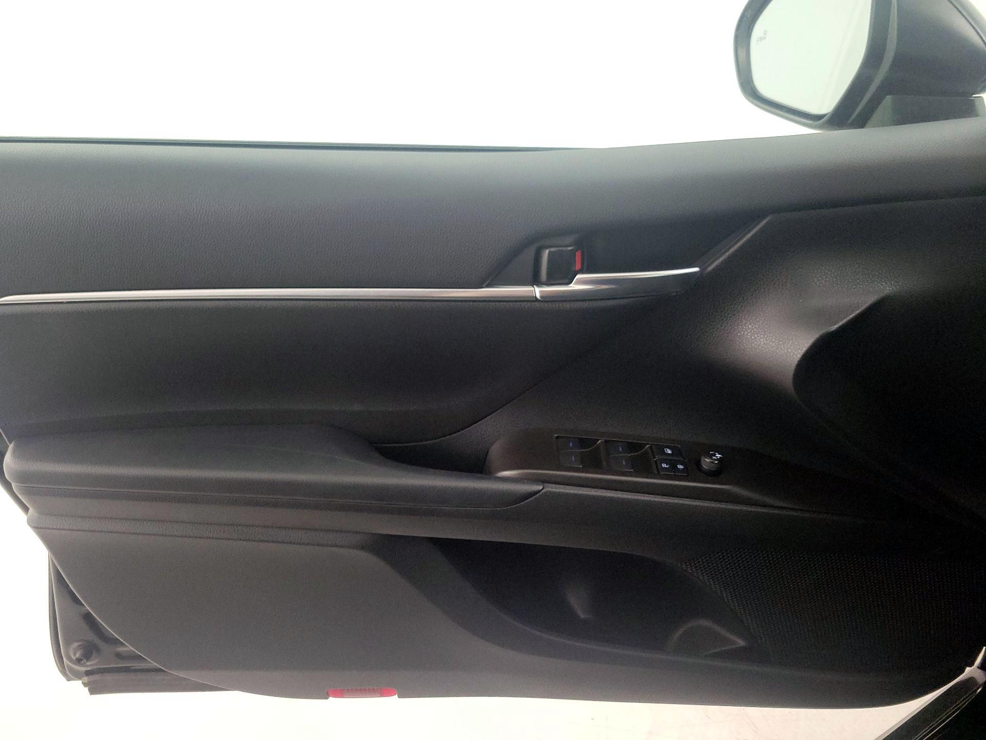 Thumbnail: 2021 Toyota Camry - 12