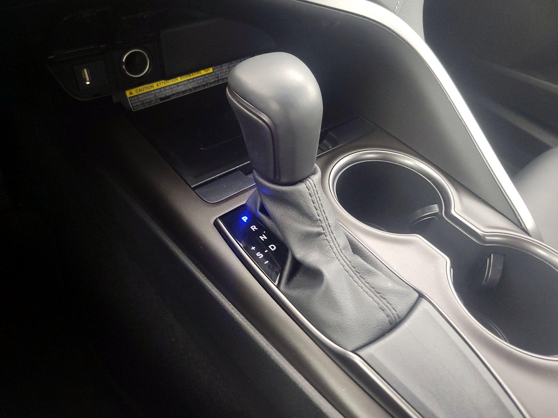 Thumbnail: 2021 Toyota Camry - 17