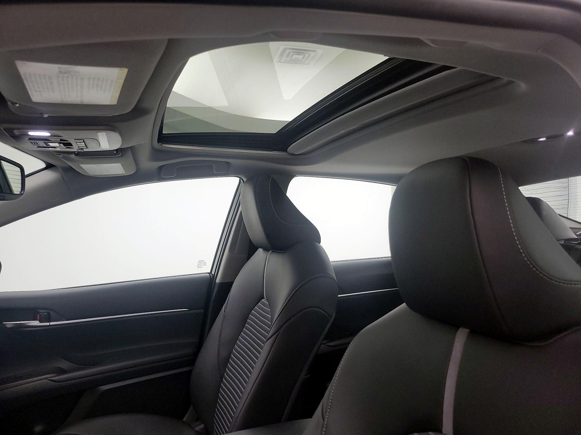 Thumbnail: 2021 Toyota Camry - 19