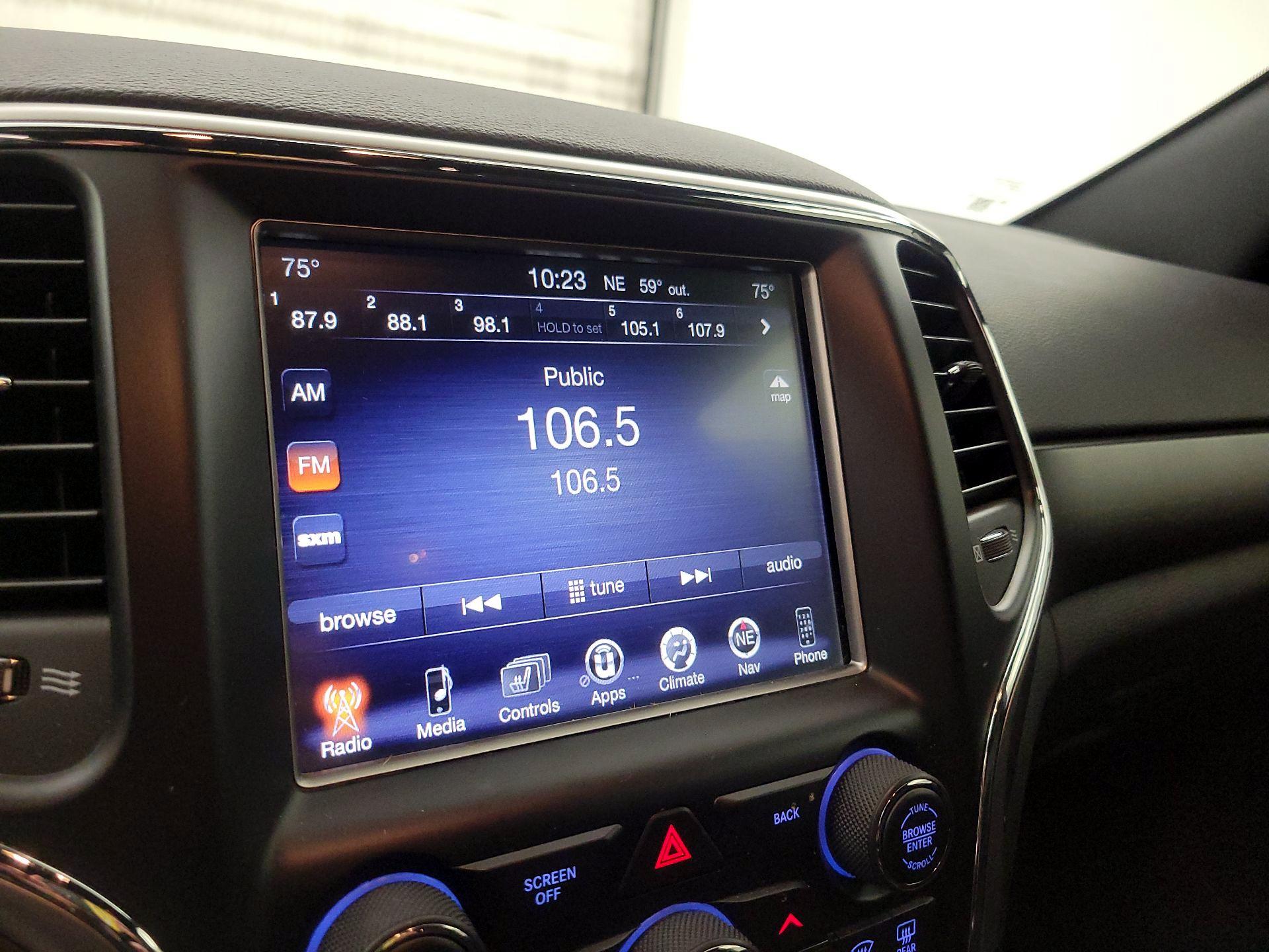 Thumbnail: 2017 Jeep Grand Cherokee - 16