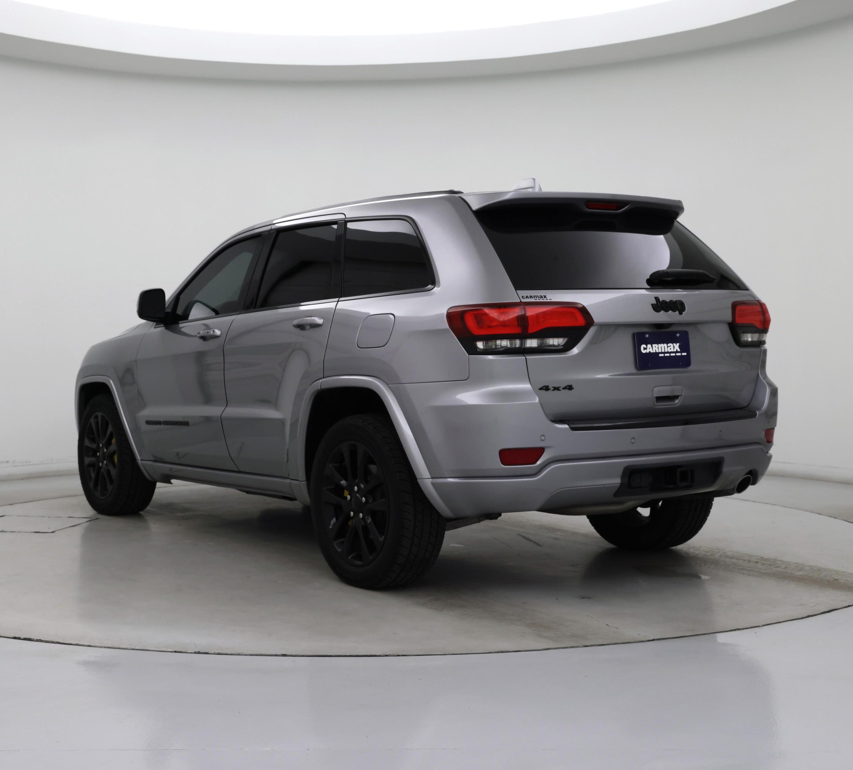 Thumbnail: 2017 Jeep Grand Cherokee - 2