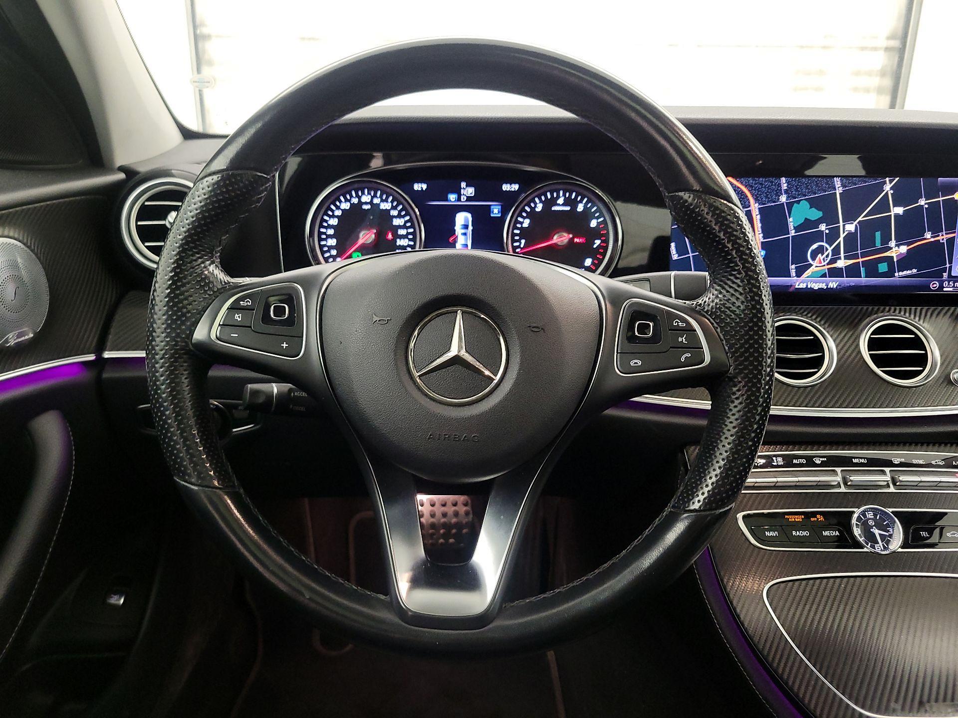 Thumbnail: 2018 Mercedes-Benz E-Class - 10