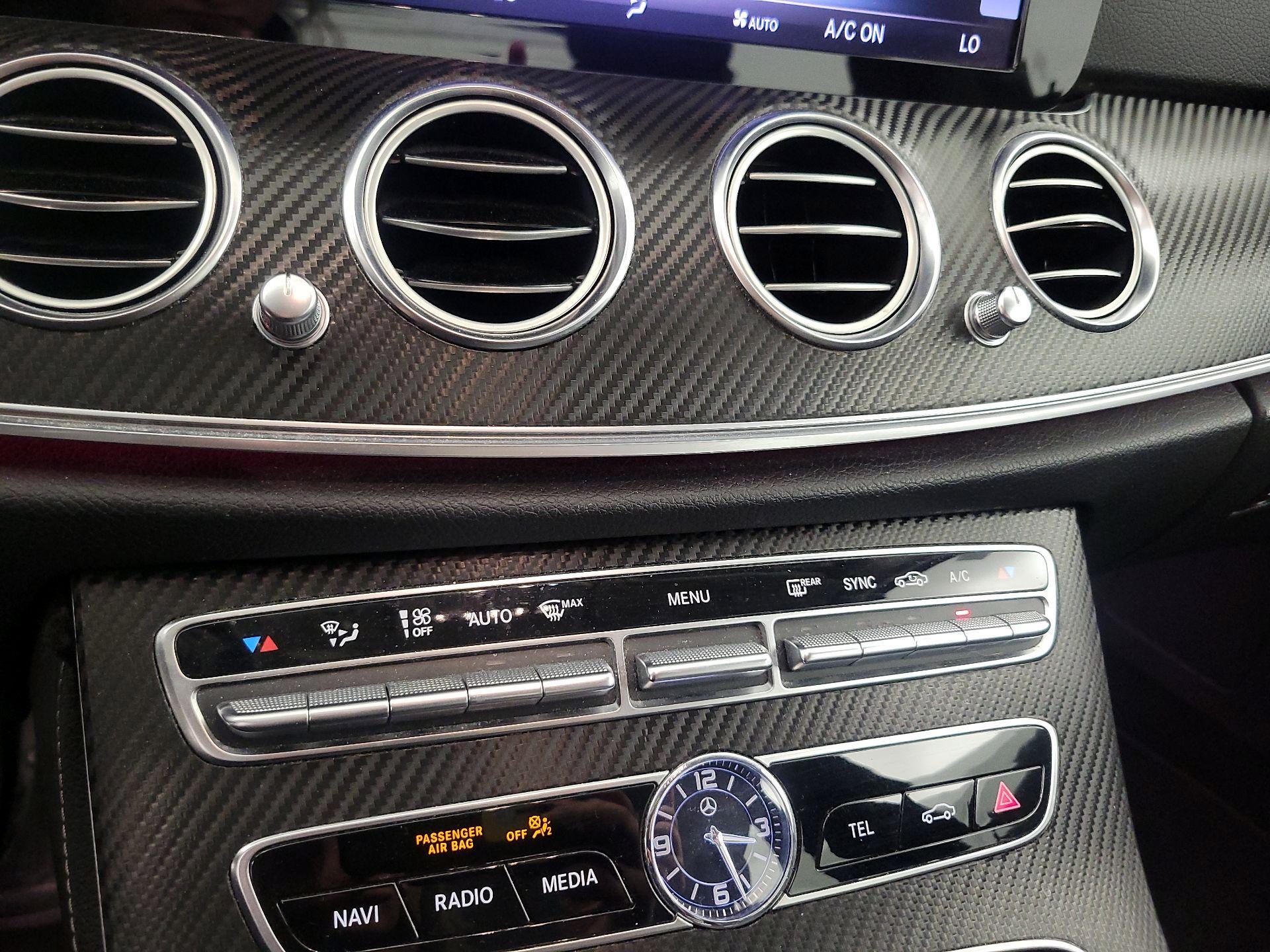 Thumbnail: 2018 Mercedes-Benz E-Class - 17