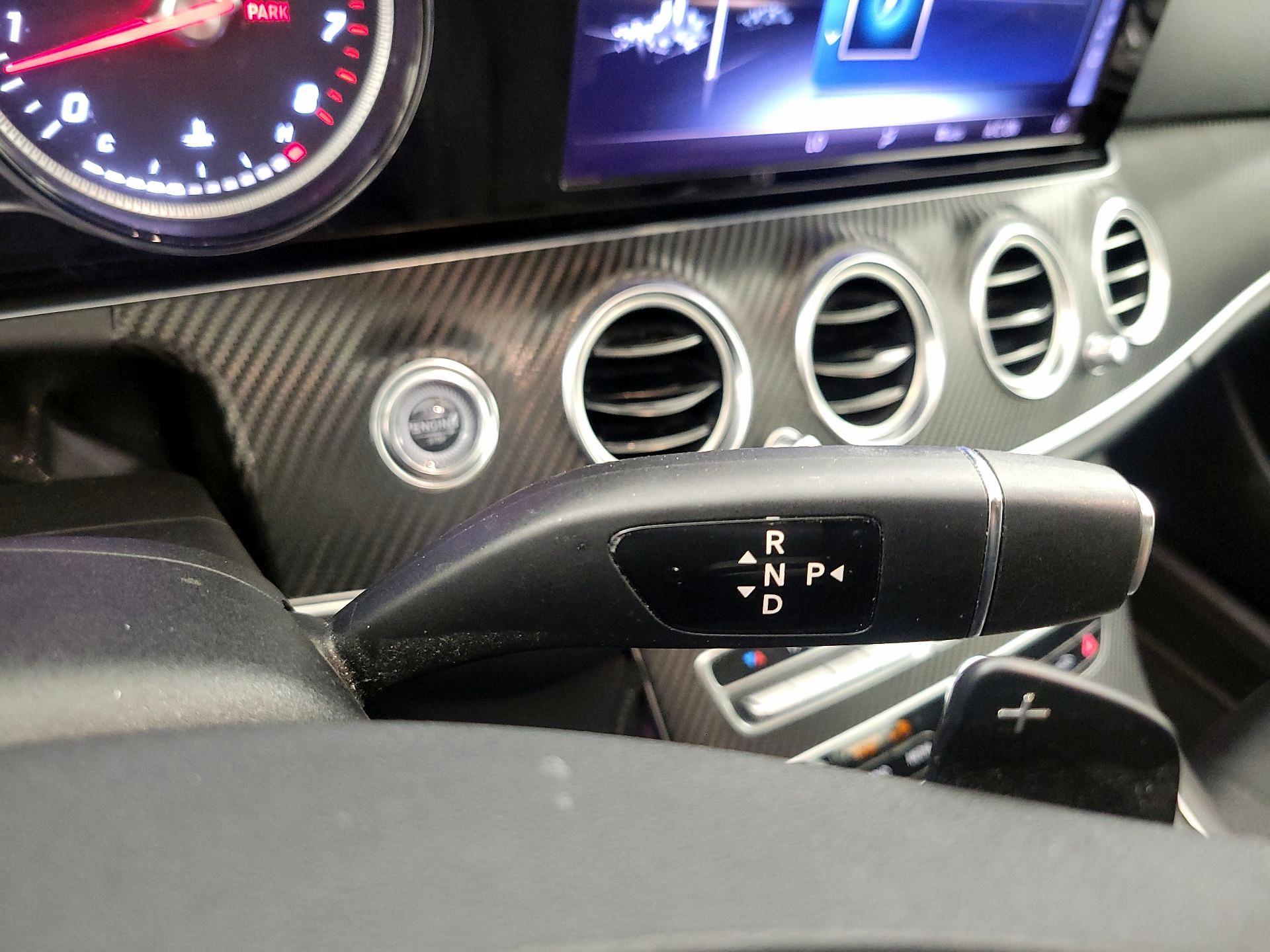 Thumbnail: 2018 Mercedes-Benz E-Class - 18