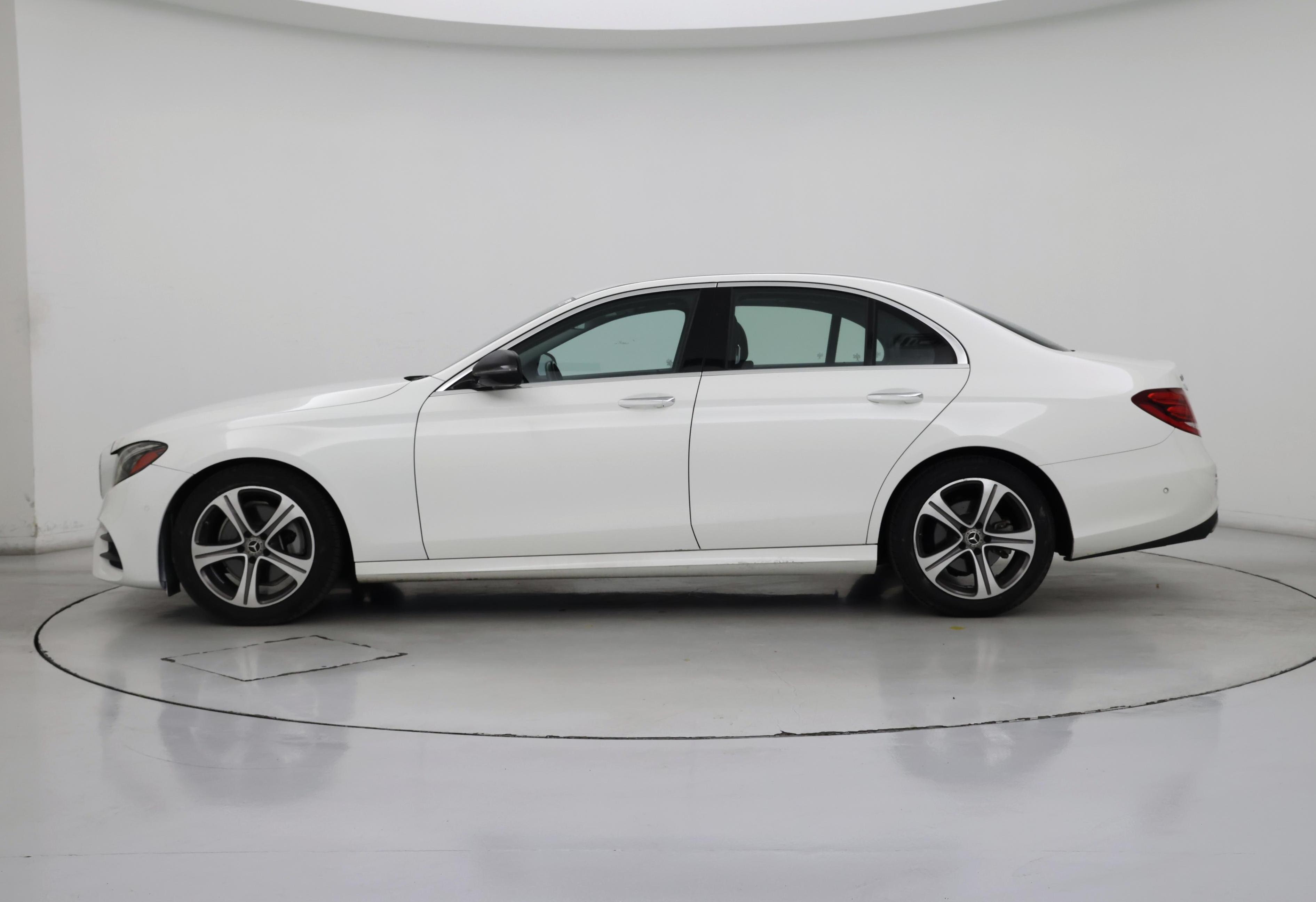 Thumbnail: 2018 Mercedes-Benz E-Class - 3