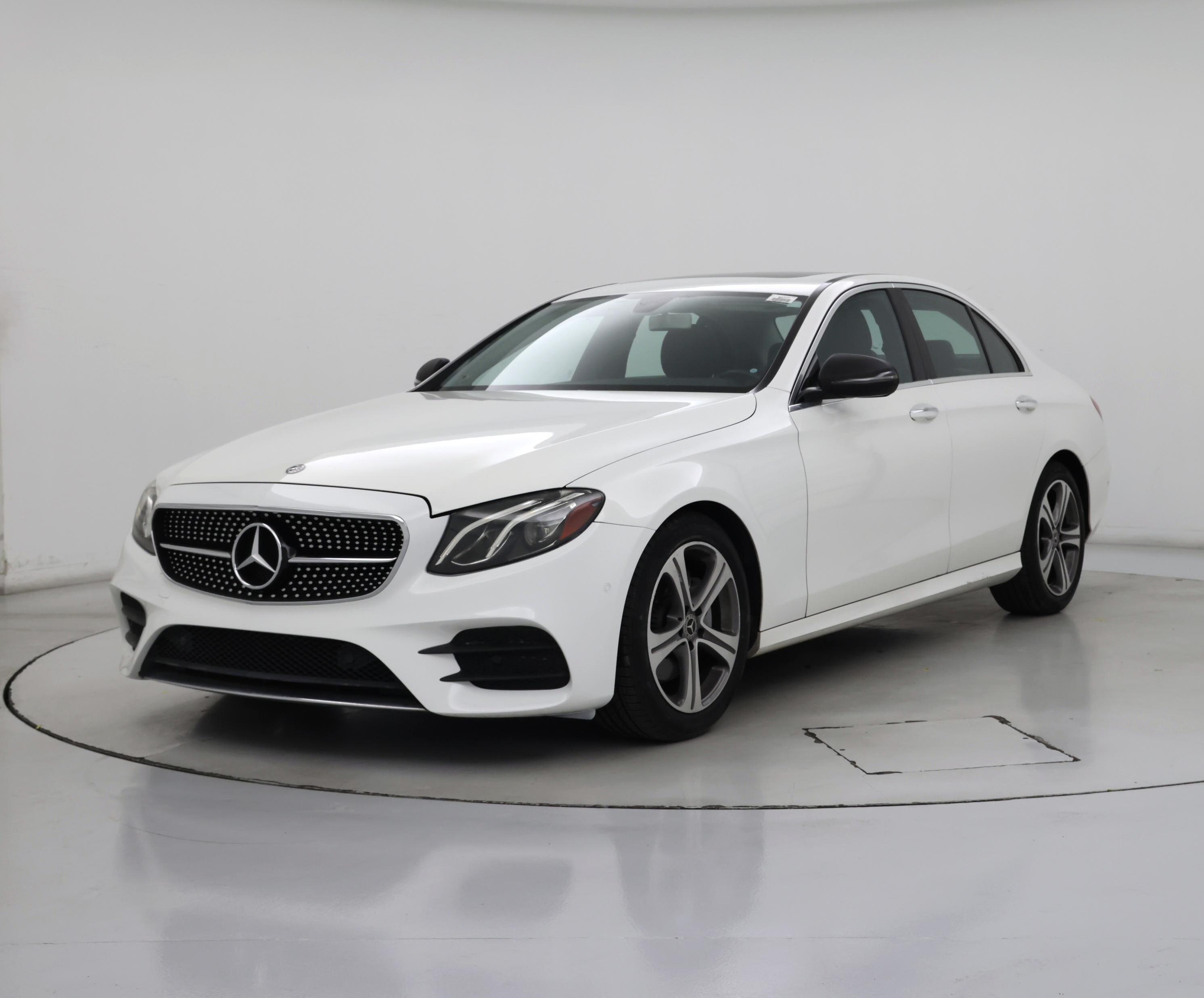Thumbnail: 2018 Mercedes-Benz E-Class - 4
