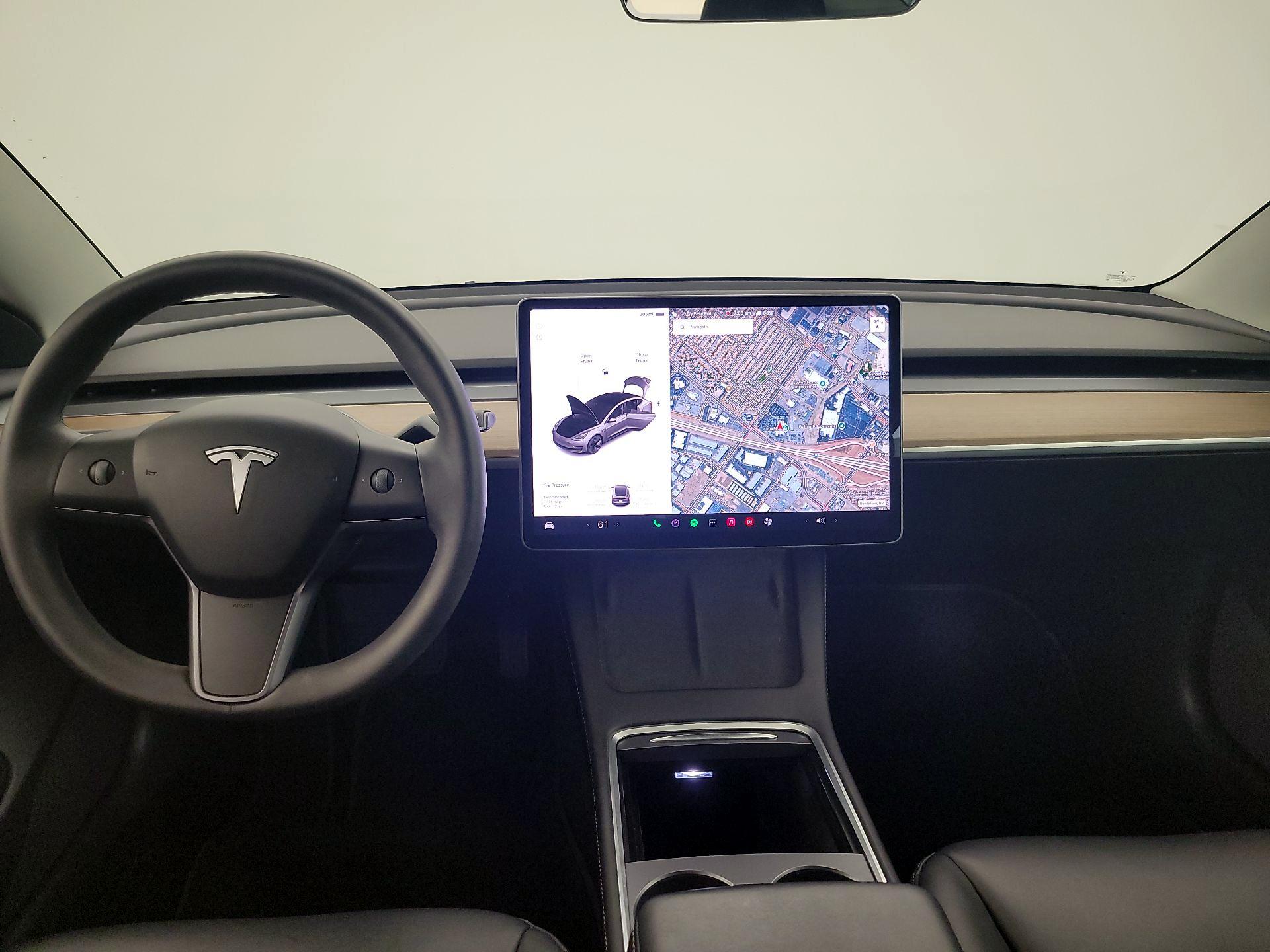 Thumbnail: 2022 Tesla Model 3 - 9